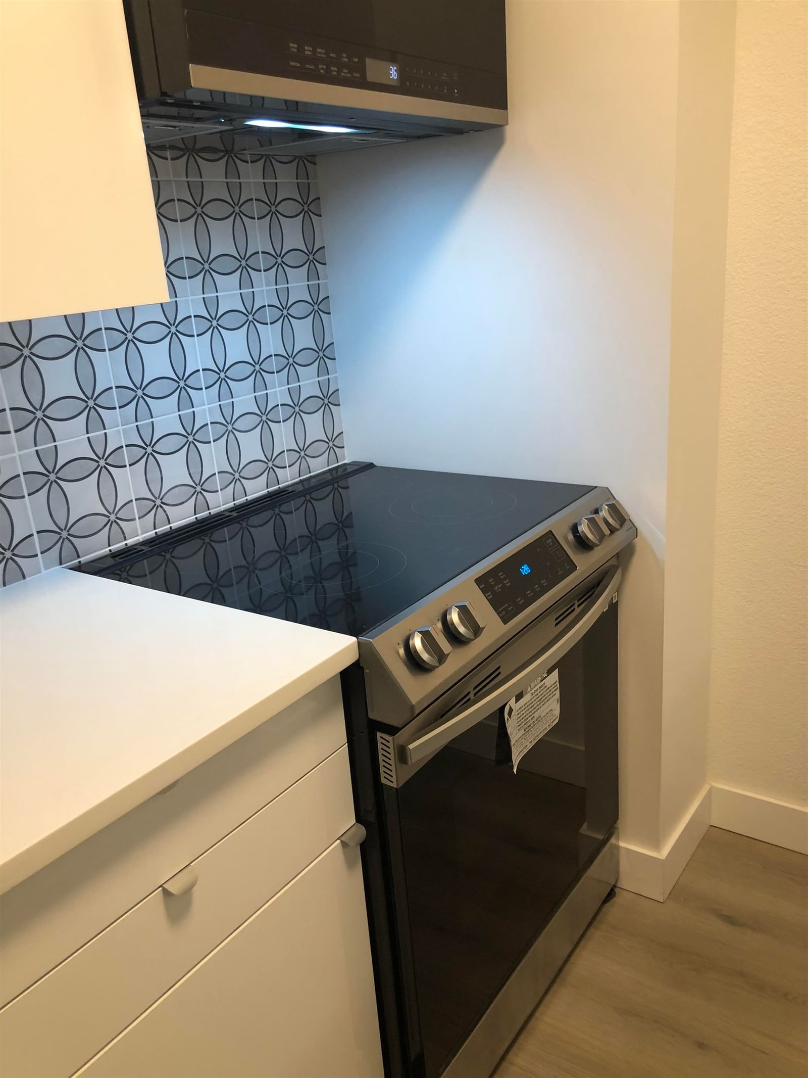 Listing Image 6