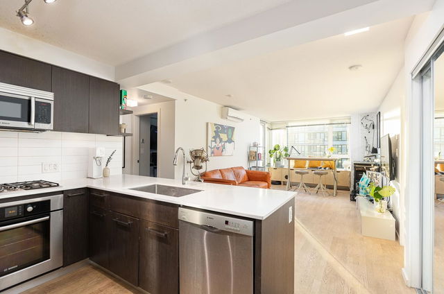 1017 - 7988 Ackroyd Road