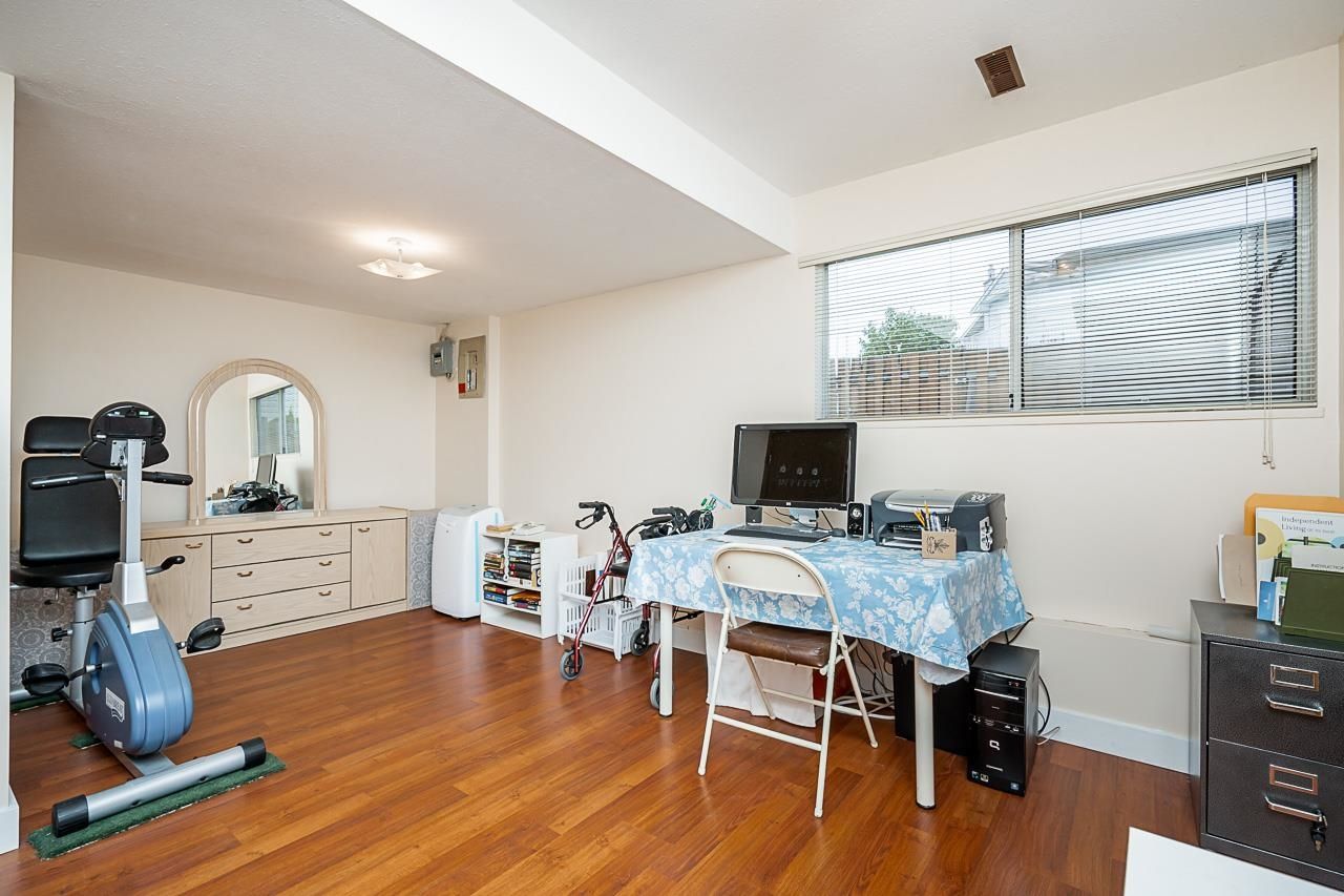 Listing Image 13