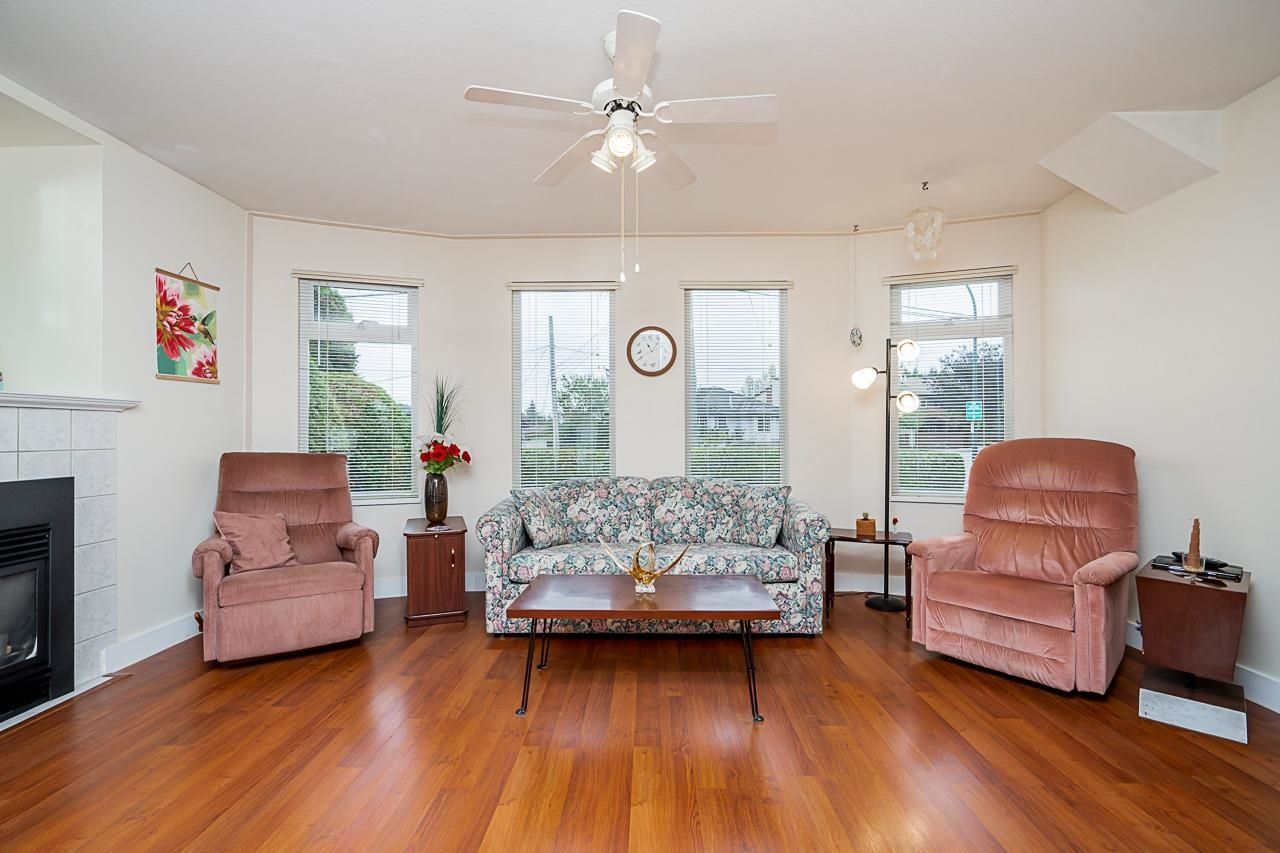 Listing Image 7