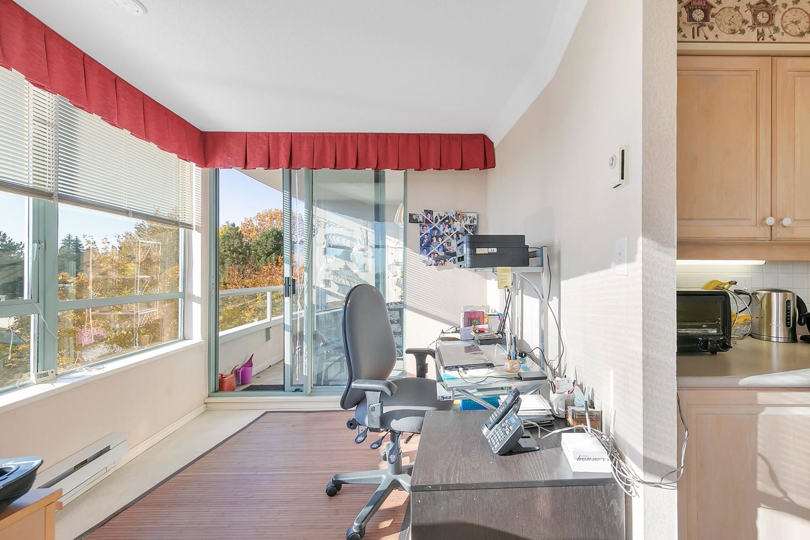 Listing Image 10