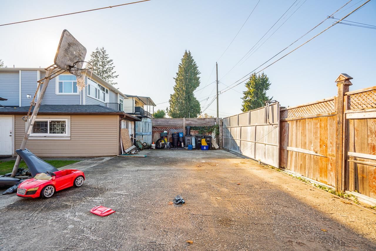 Listing Image 17