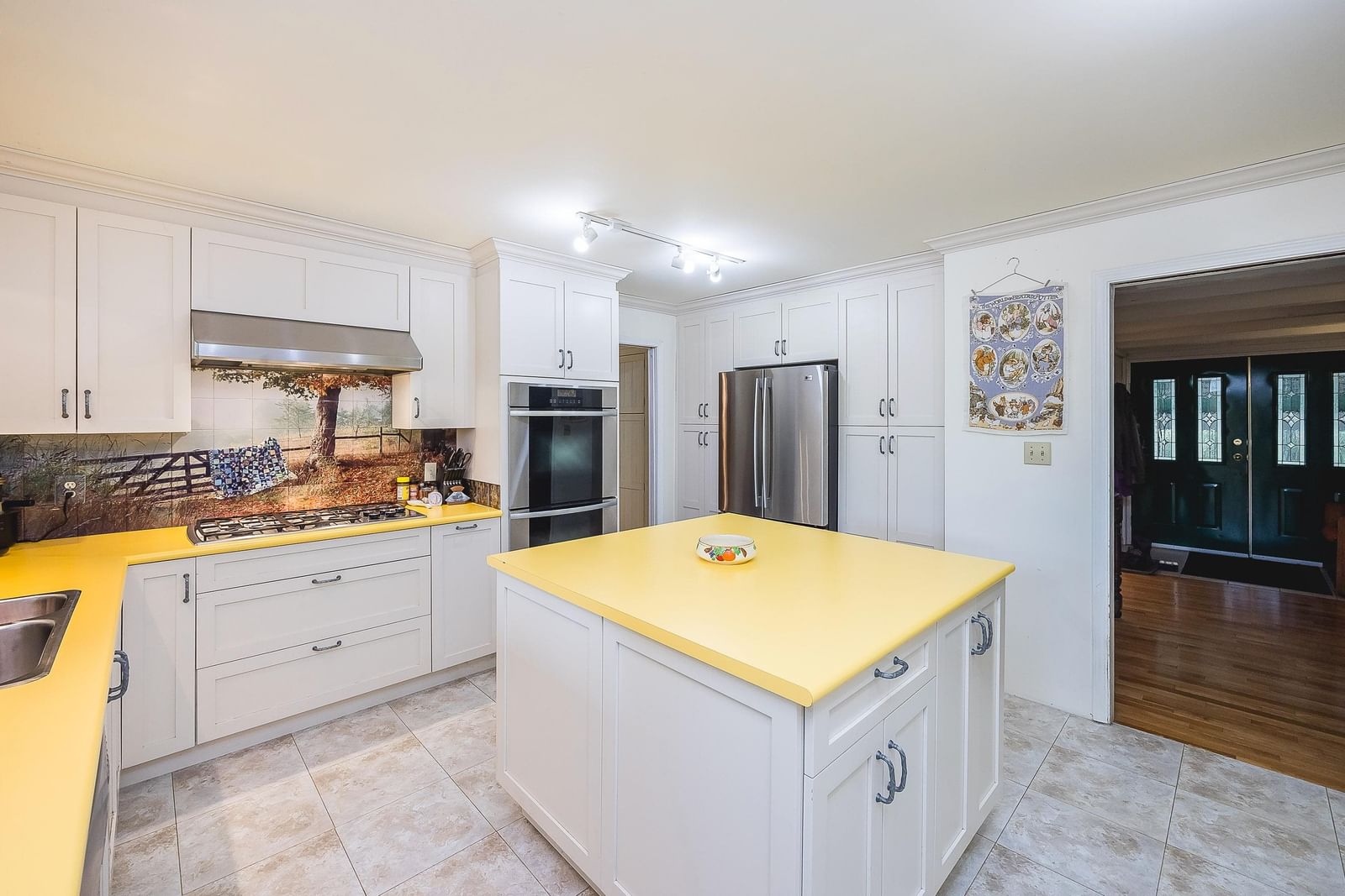 Listing Image 10