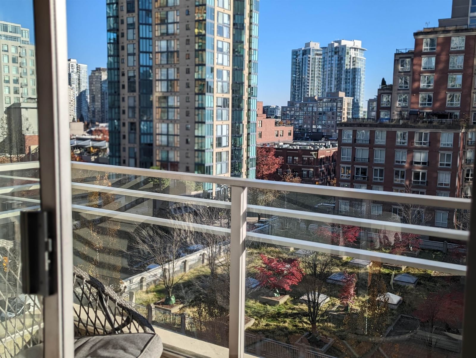 Listing Image 12