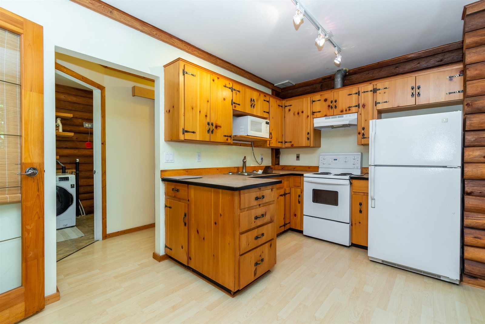 Listing Image 14
