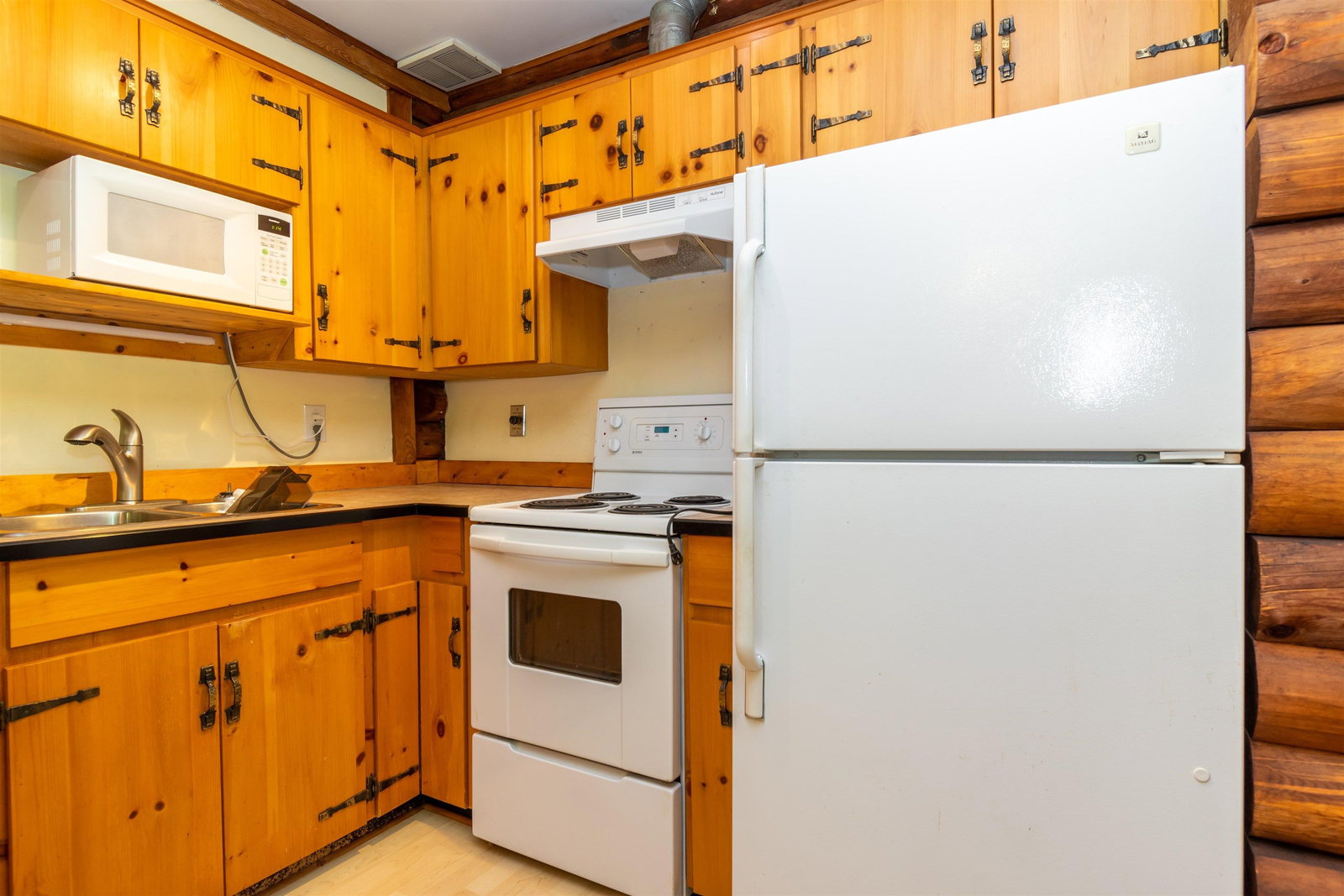 Listing Image 17