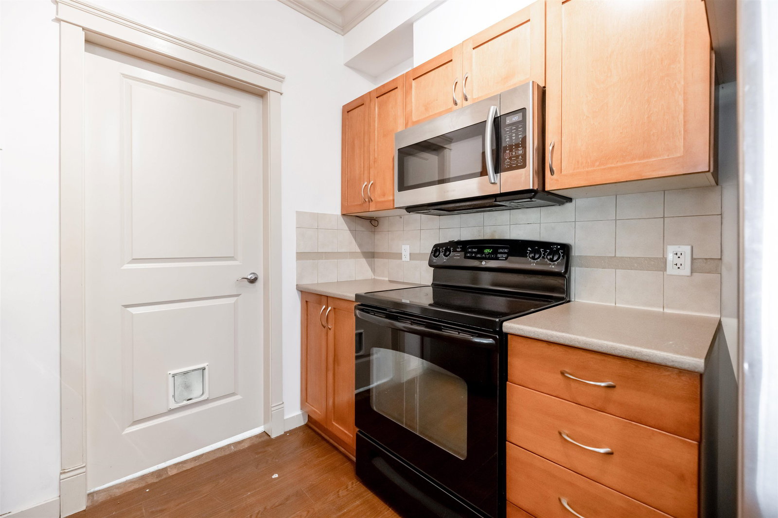 Listing Image 16
