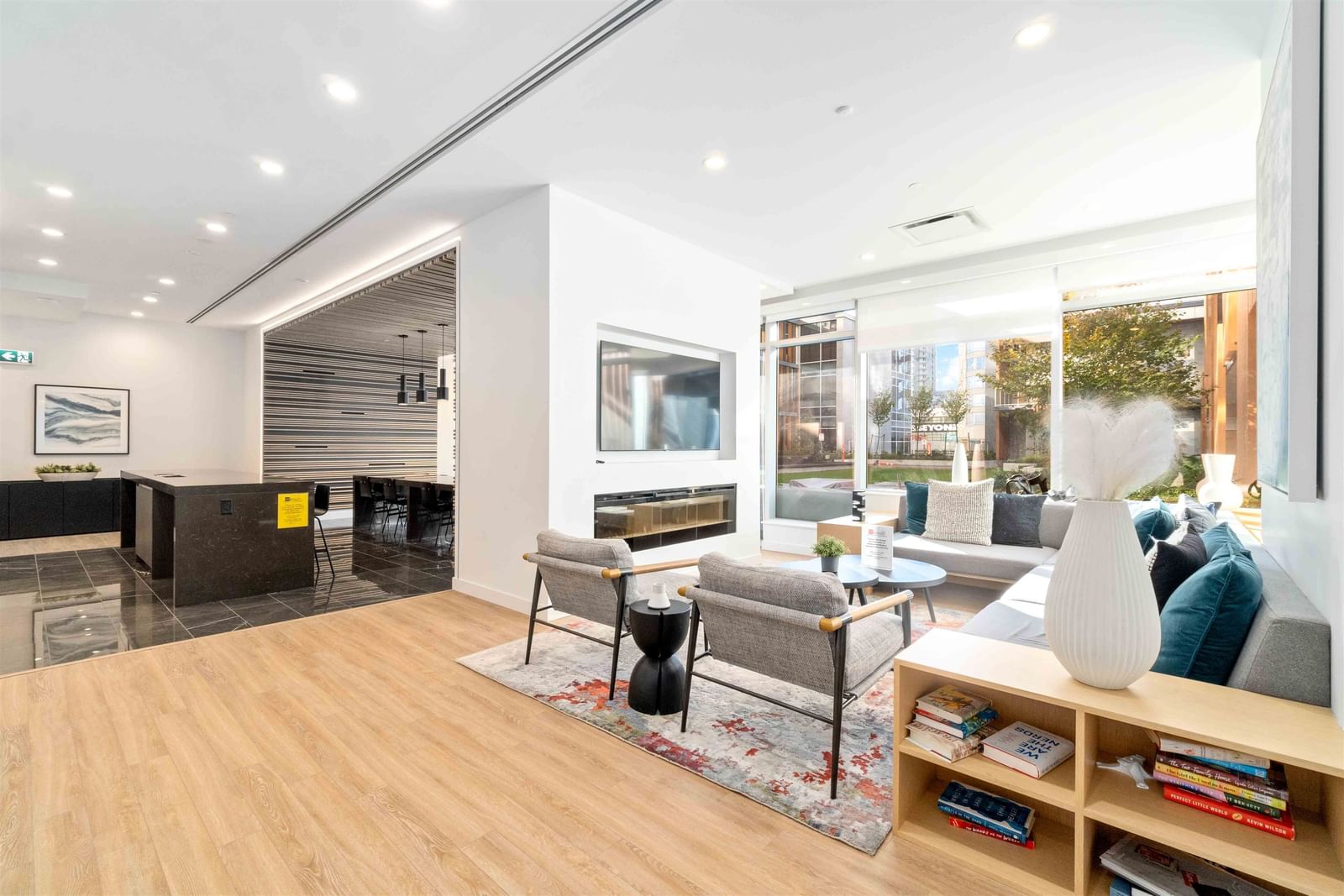 Listing Image 19
