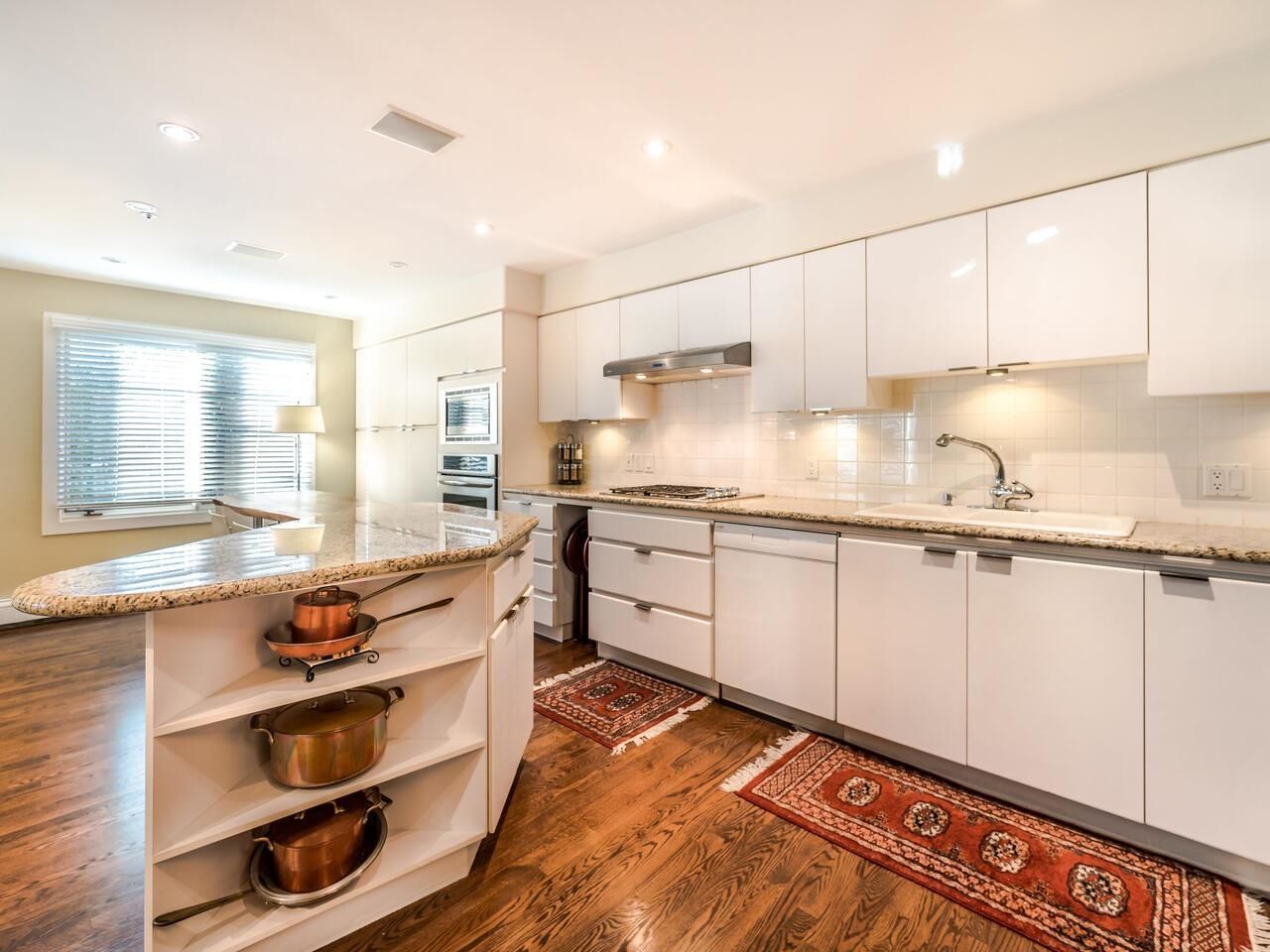 Listing Image 16