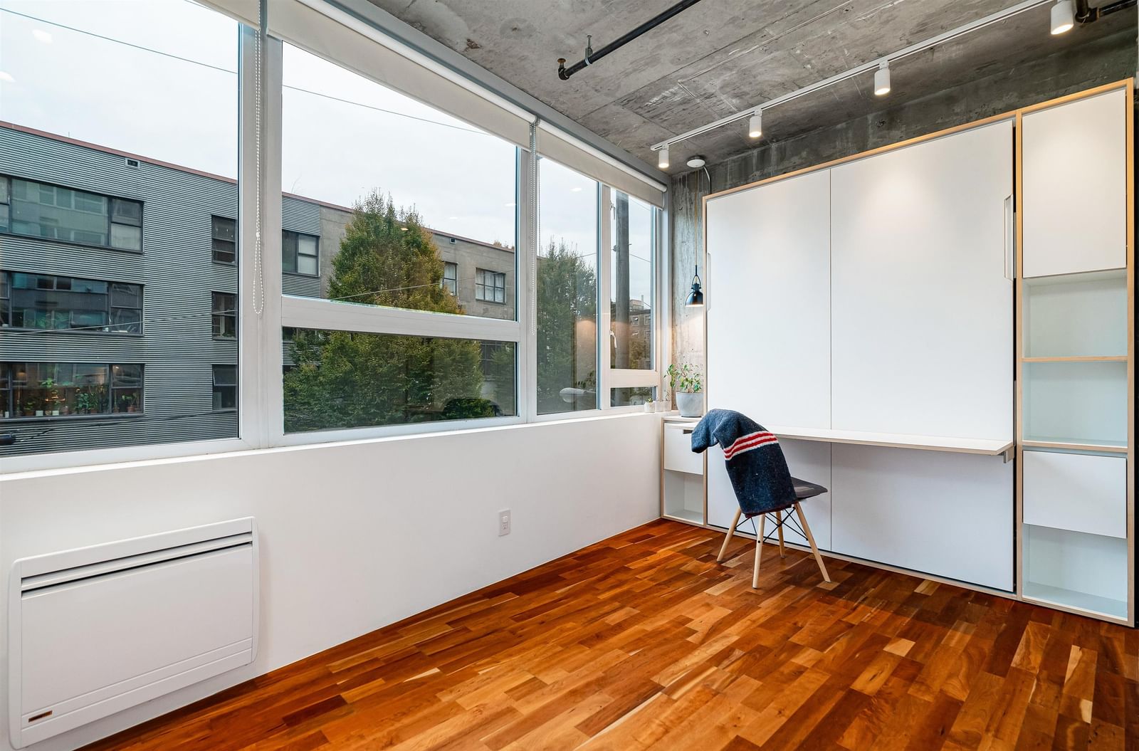 Listing Image 23