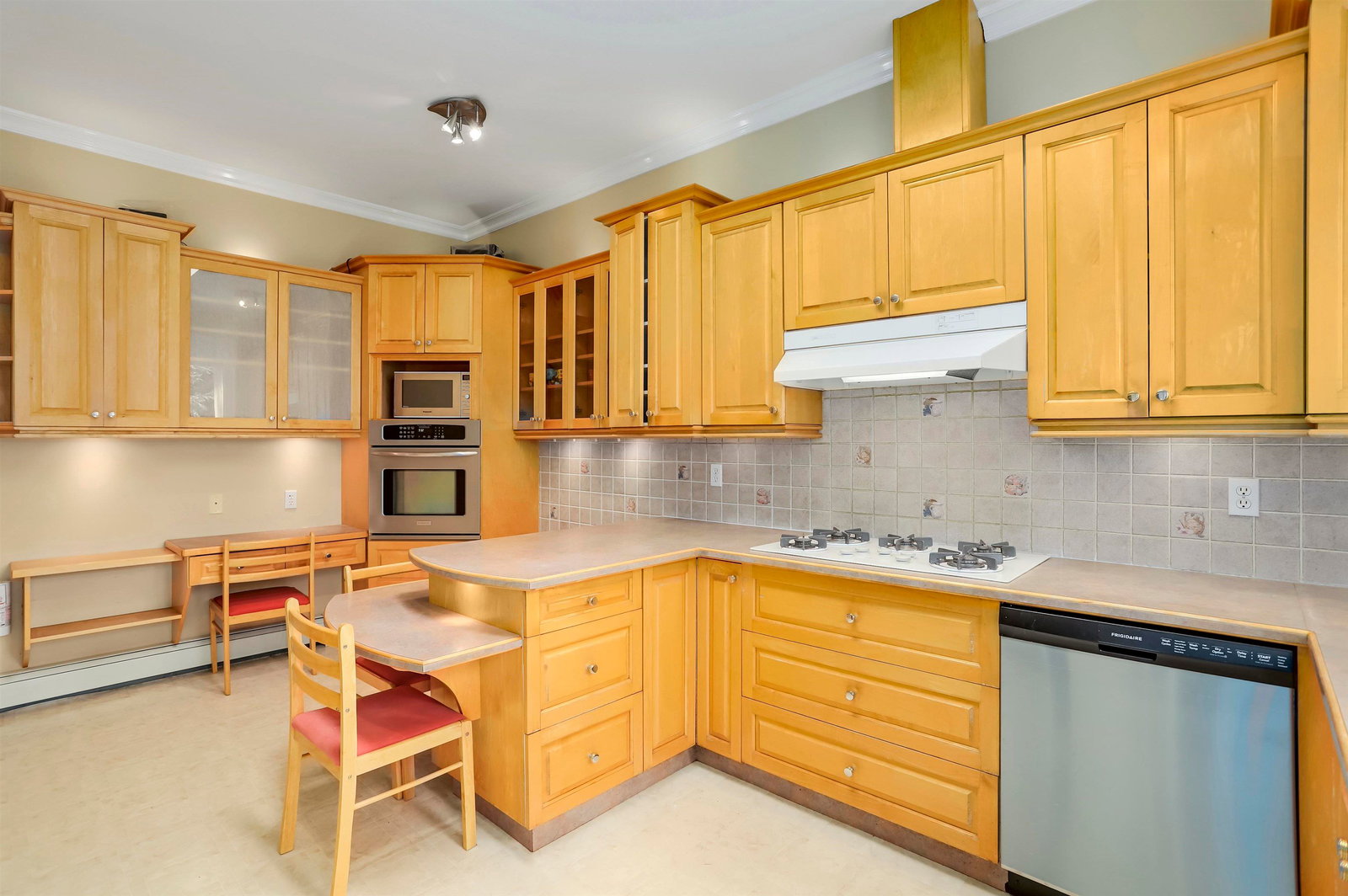 Listing Image 8