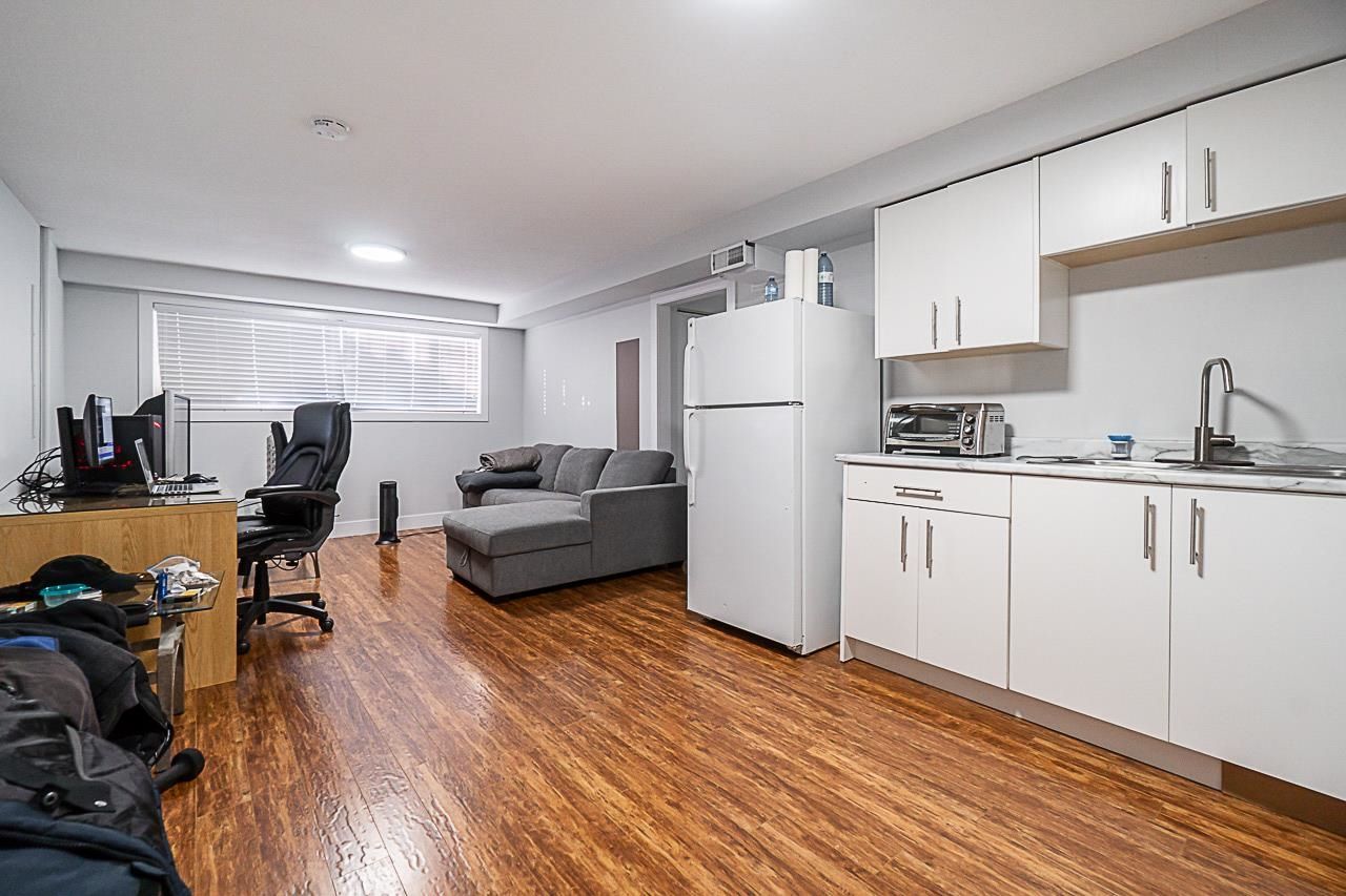 Listing Image 21