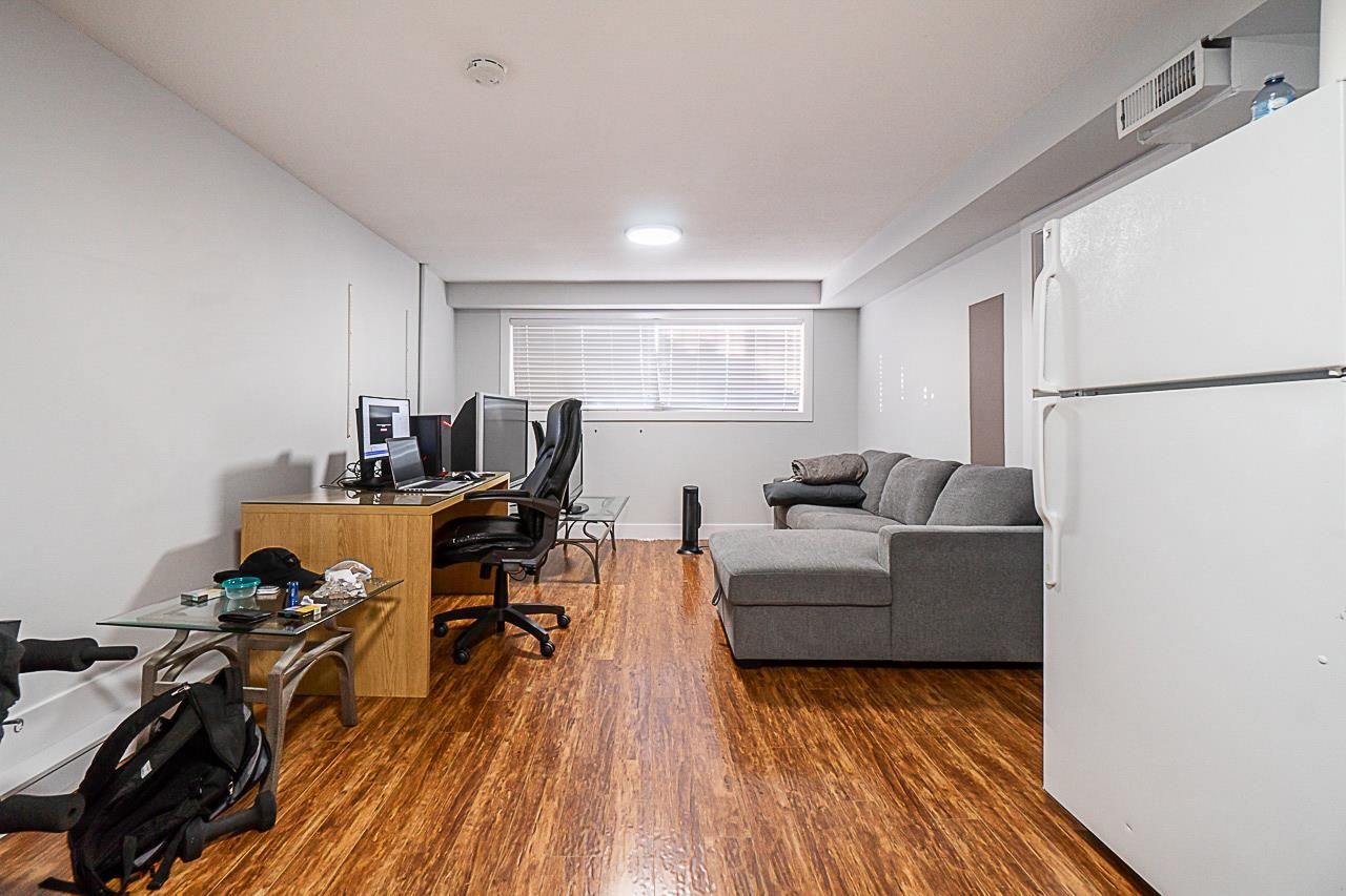 Listing Image 22