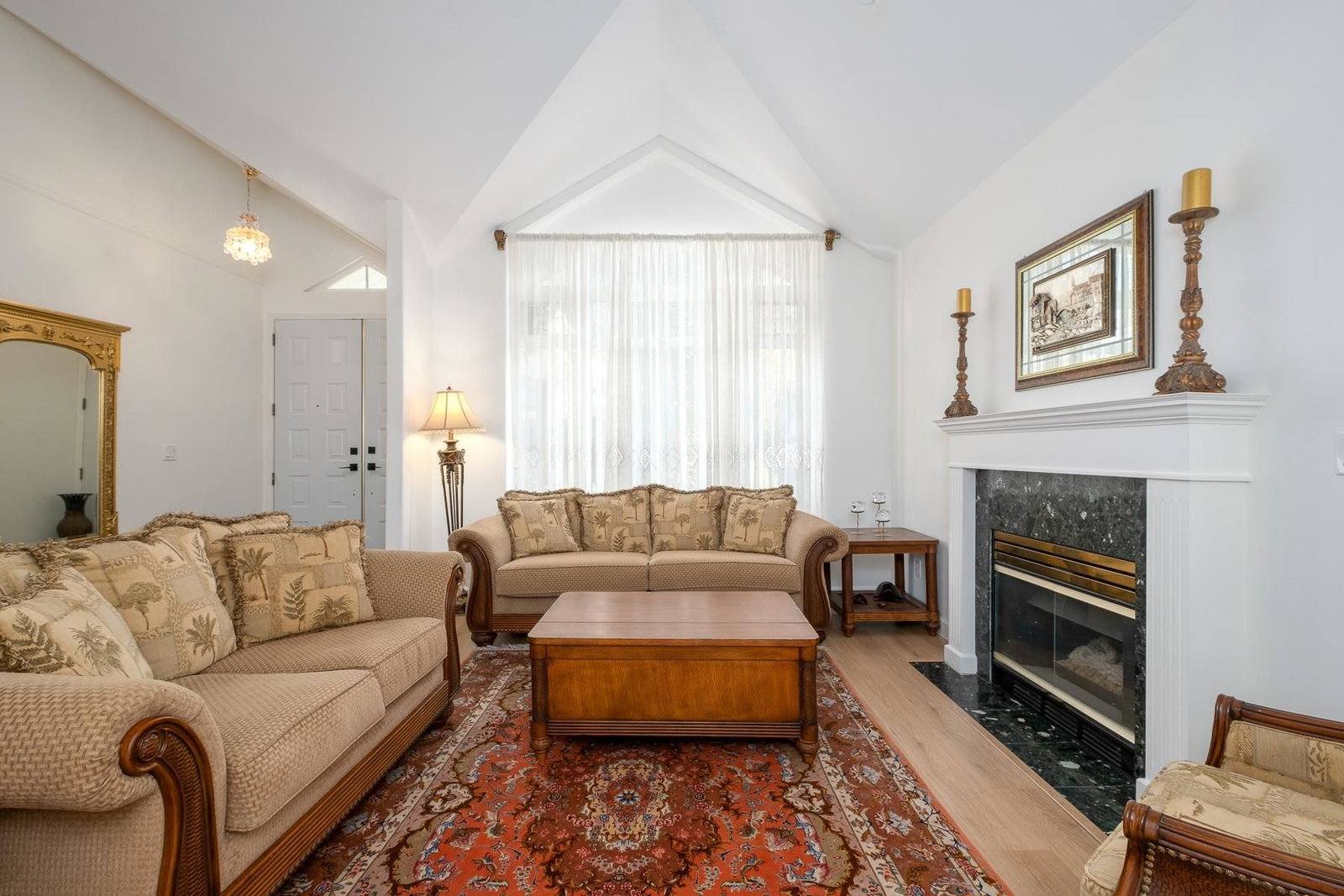 Listing Image 10