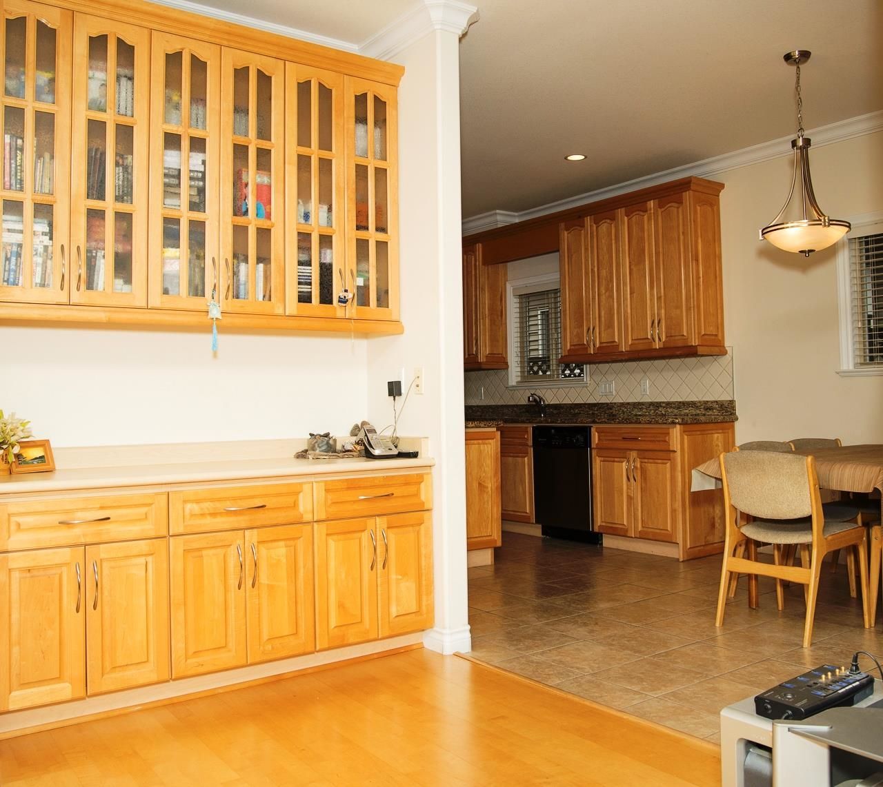 Listing Image 16