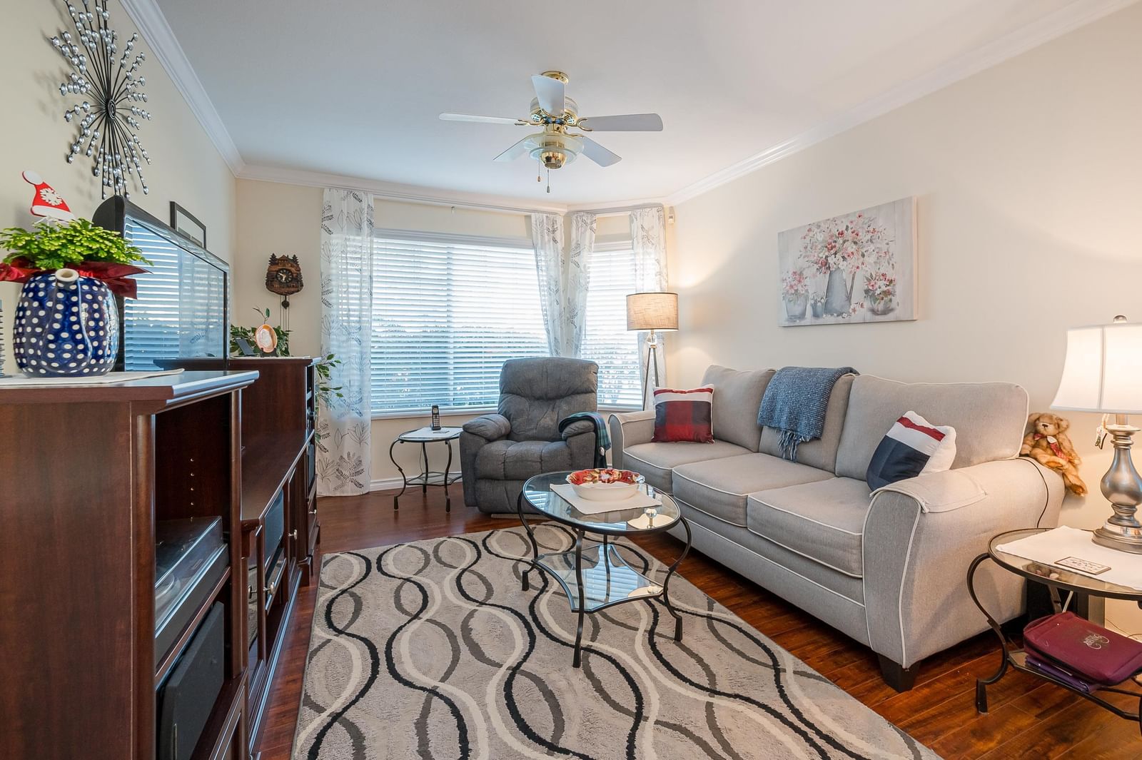 Listing Image 15