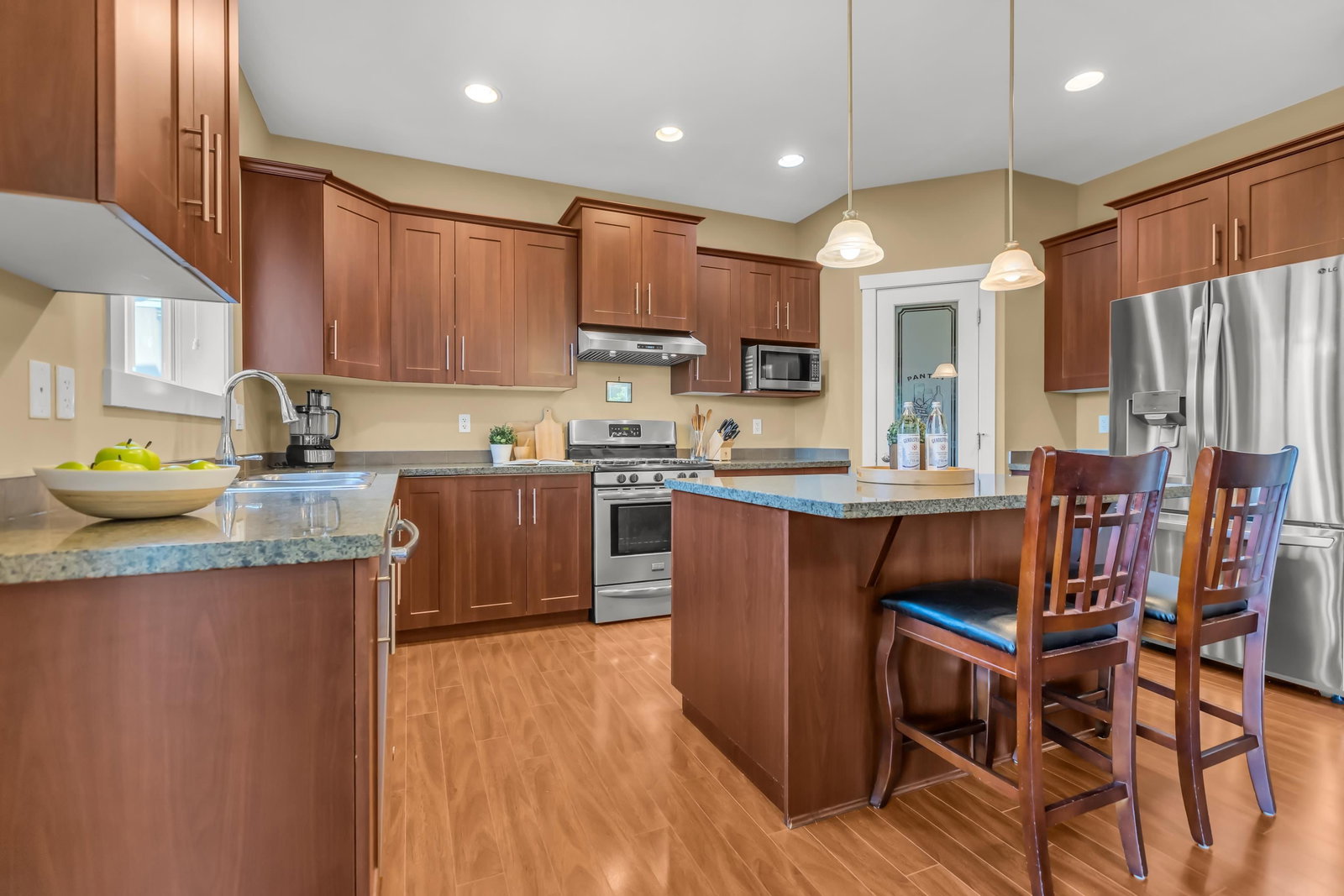 Listing Image 13
