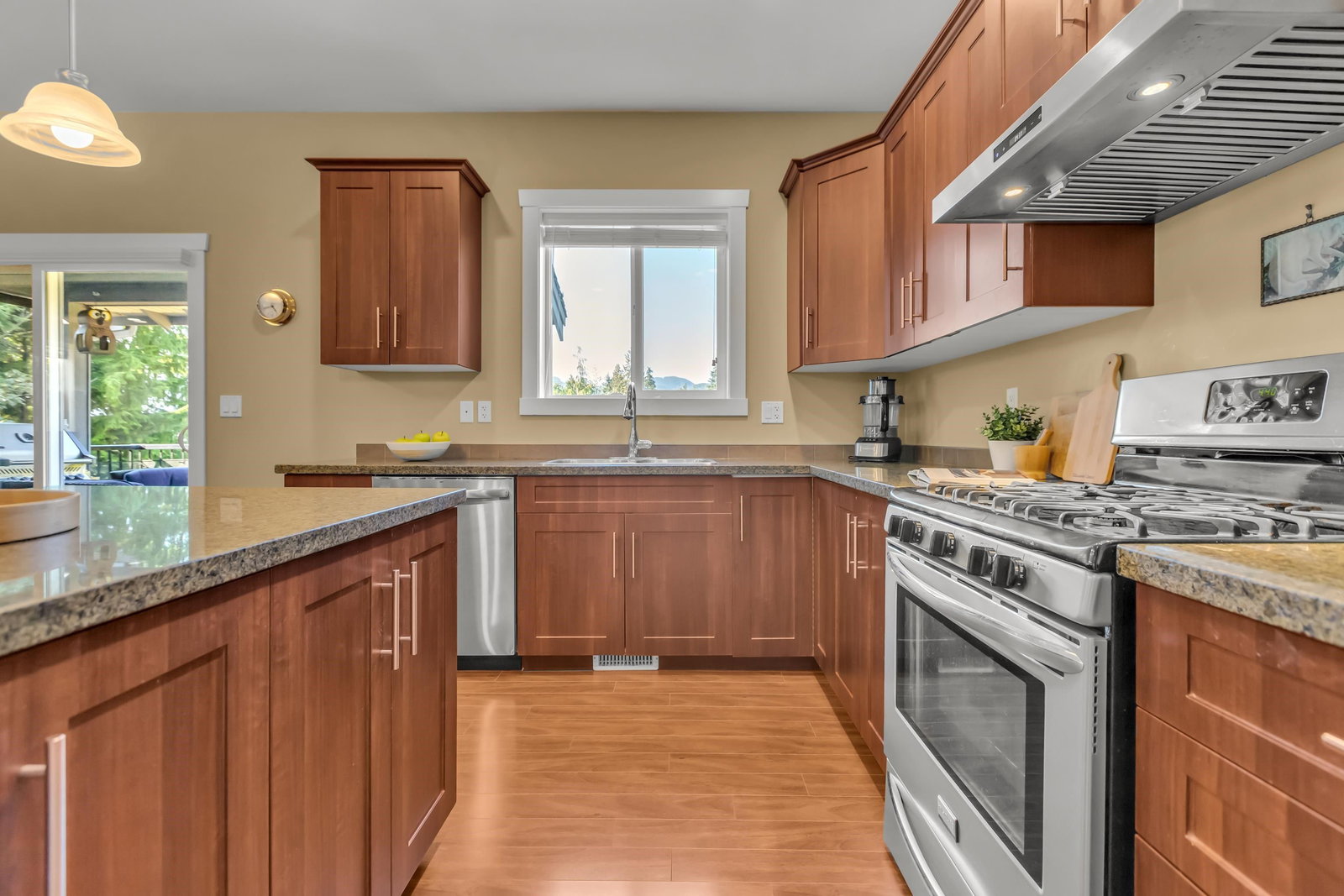 Listing Image 16
