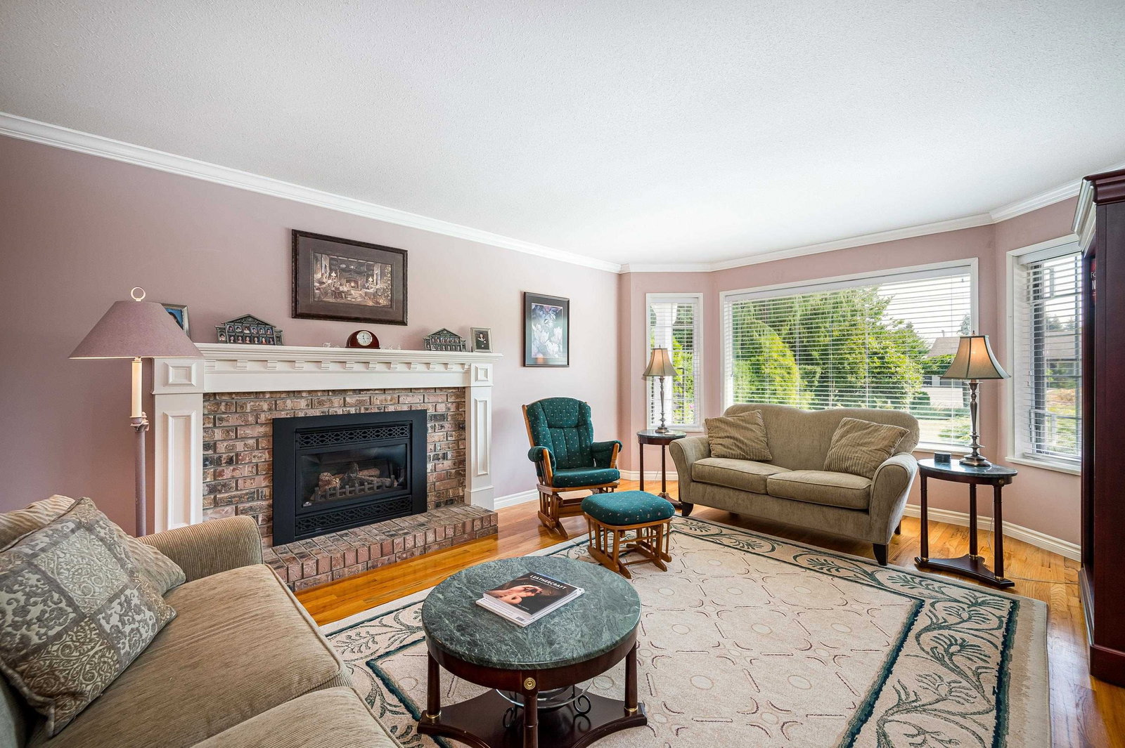 Listing Image 5