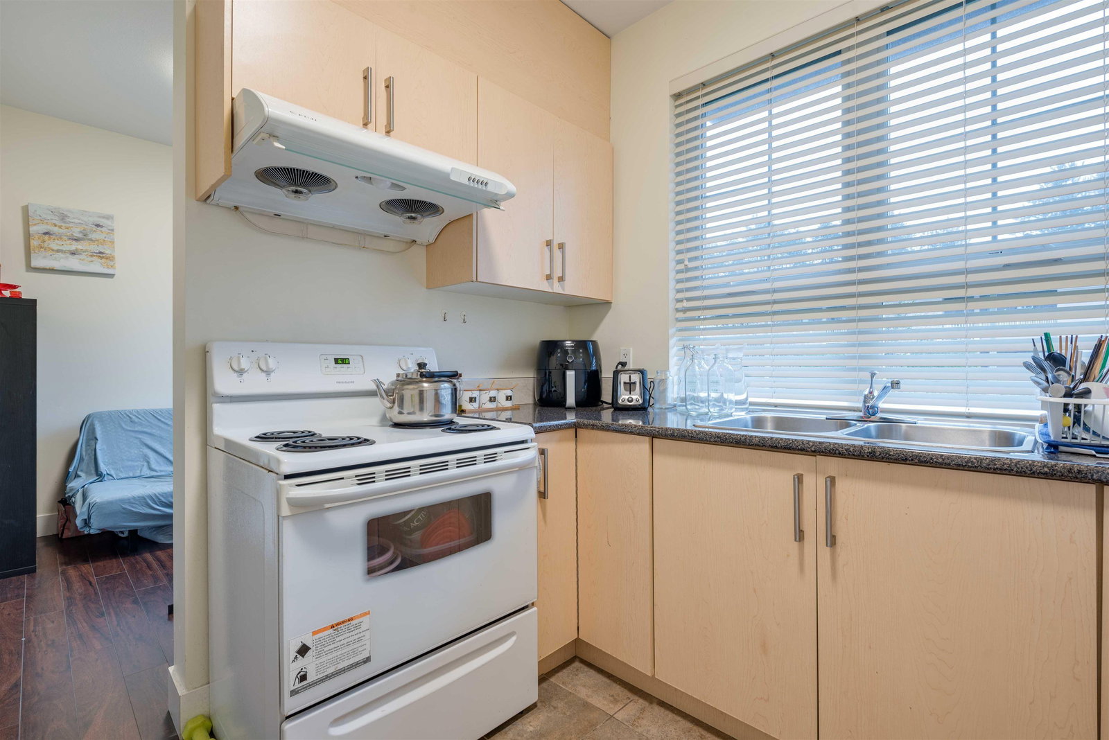 Listing Image 22