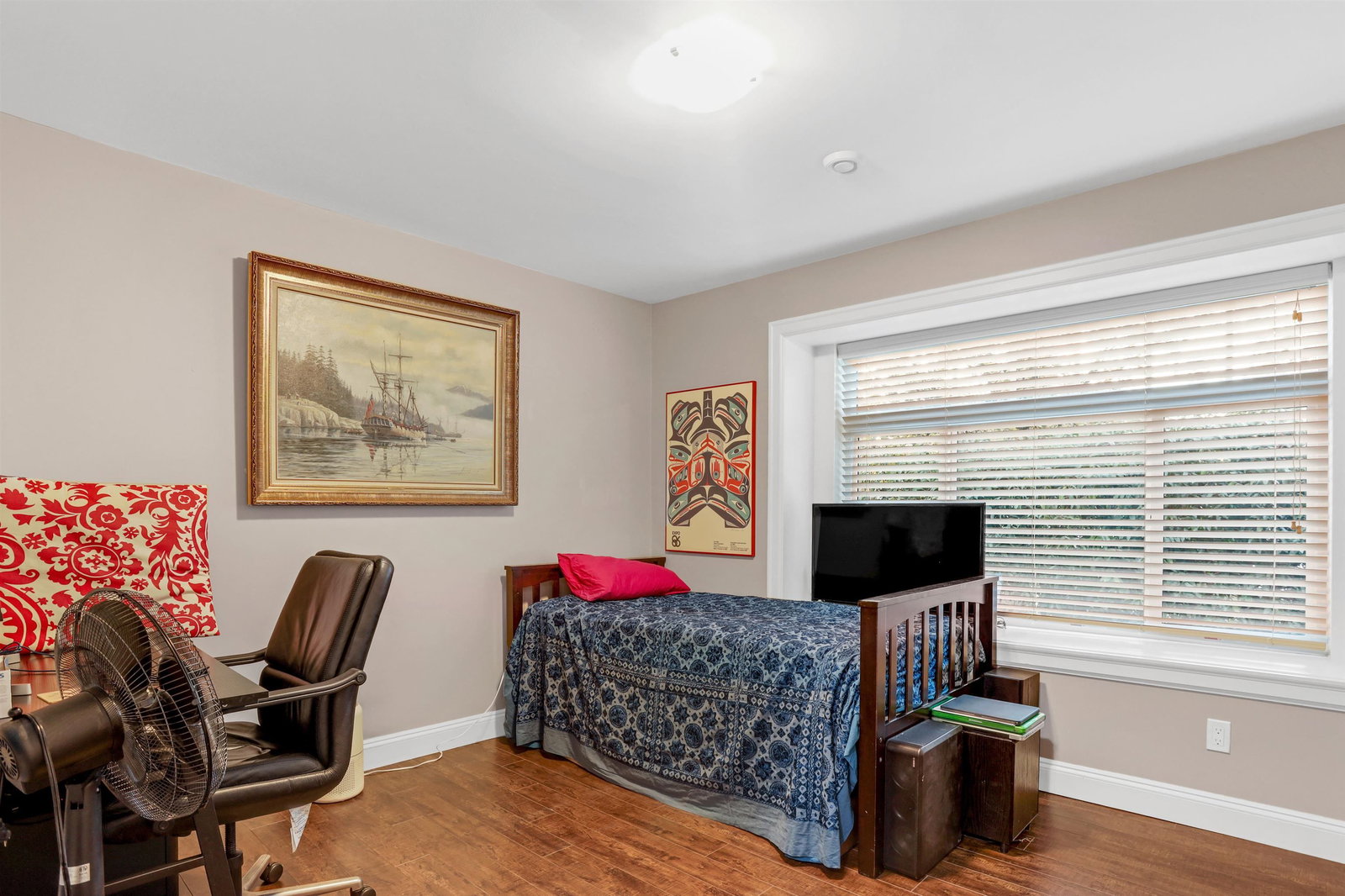 Listing Image 23