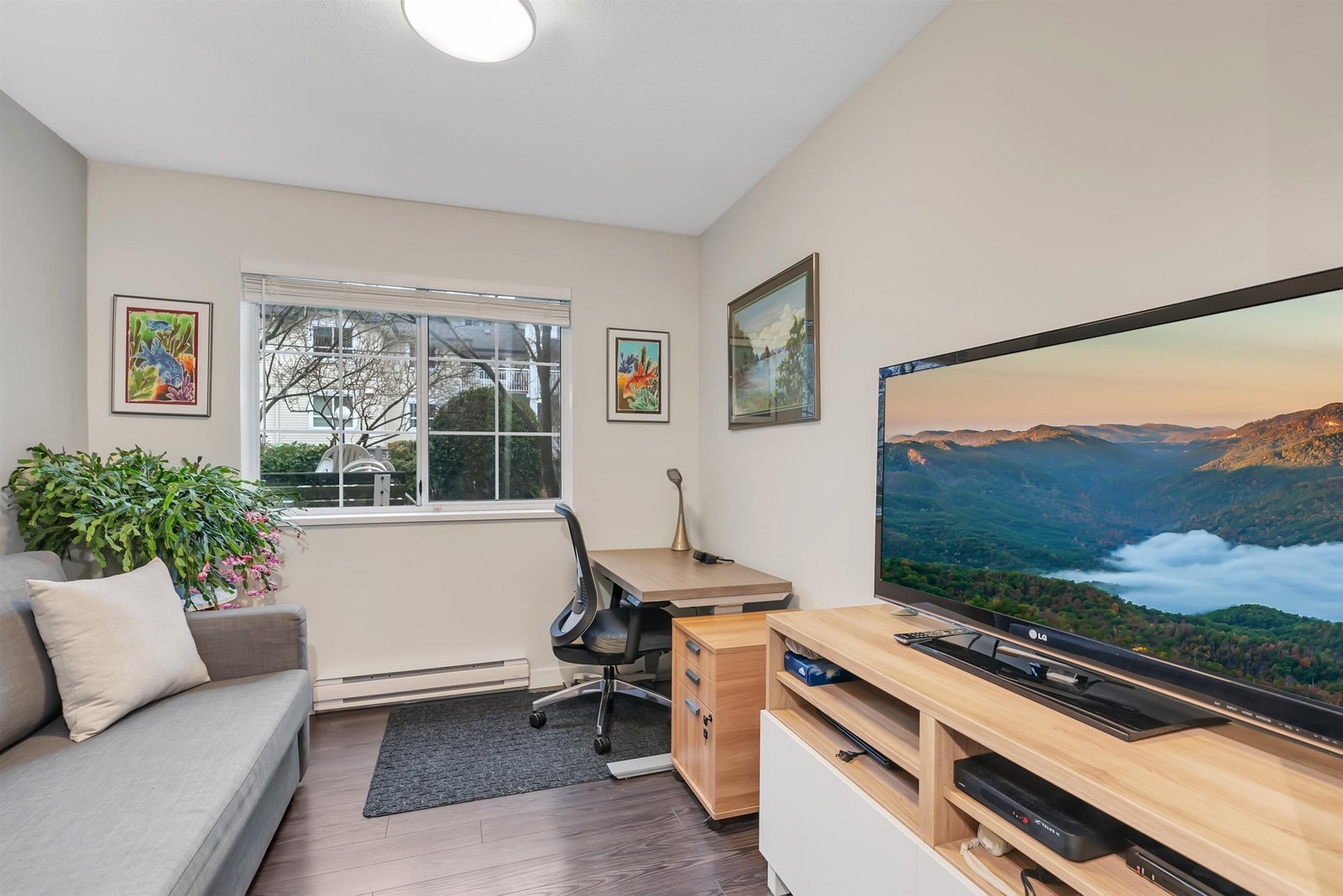 Listing Image 15