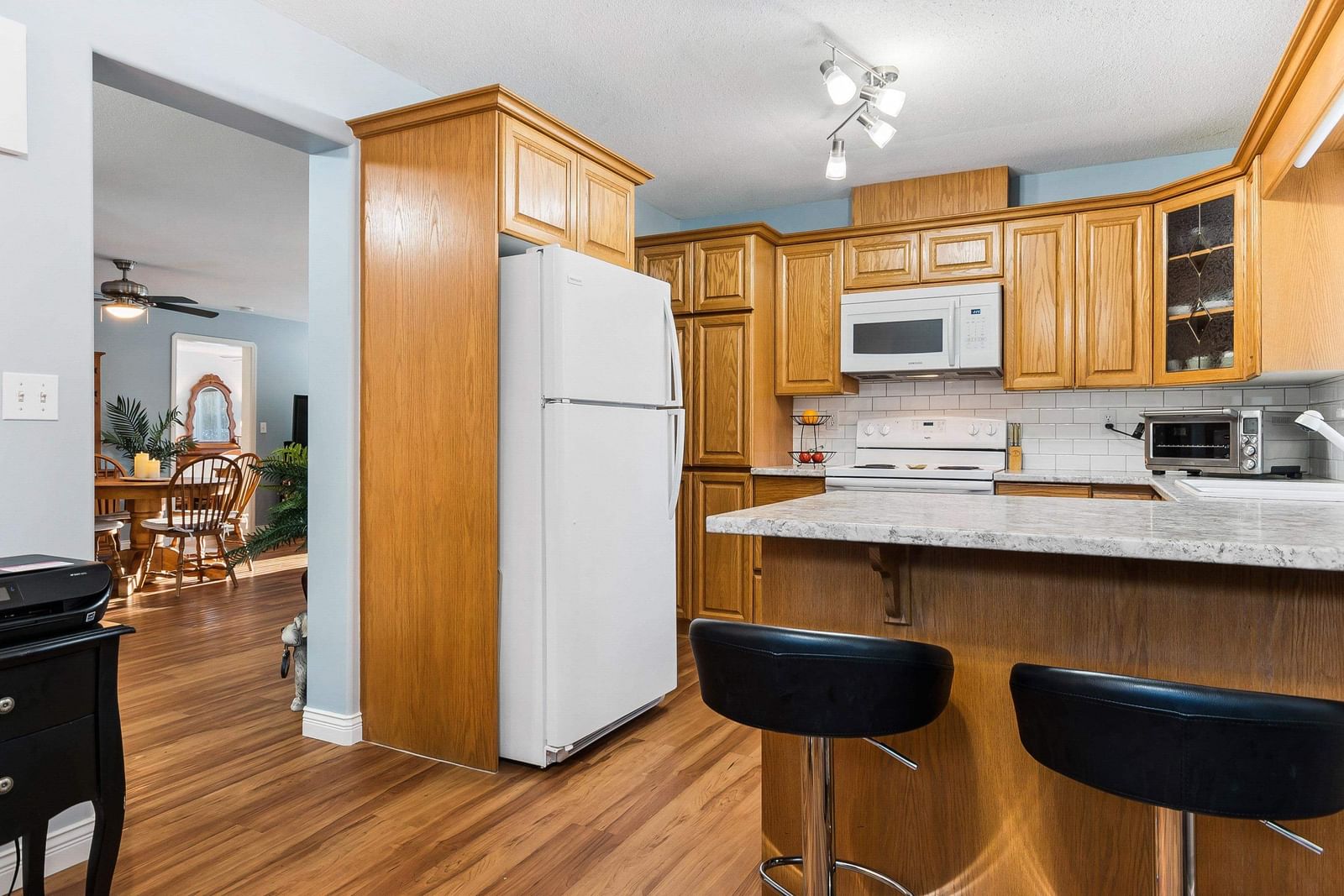 Listing Image 14