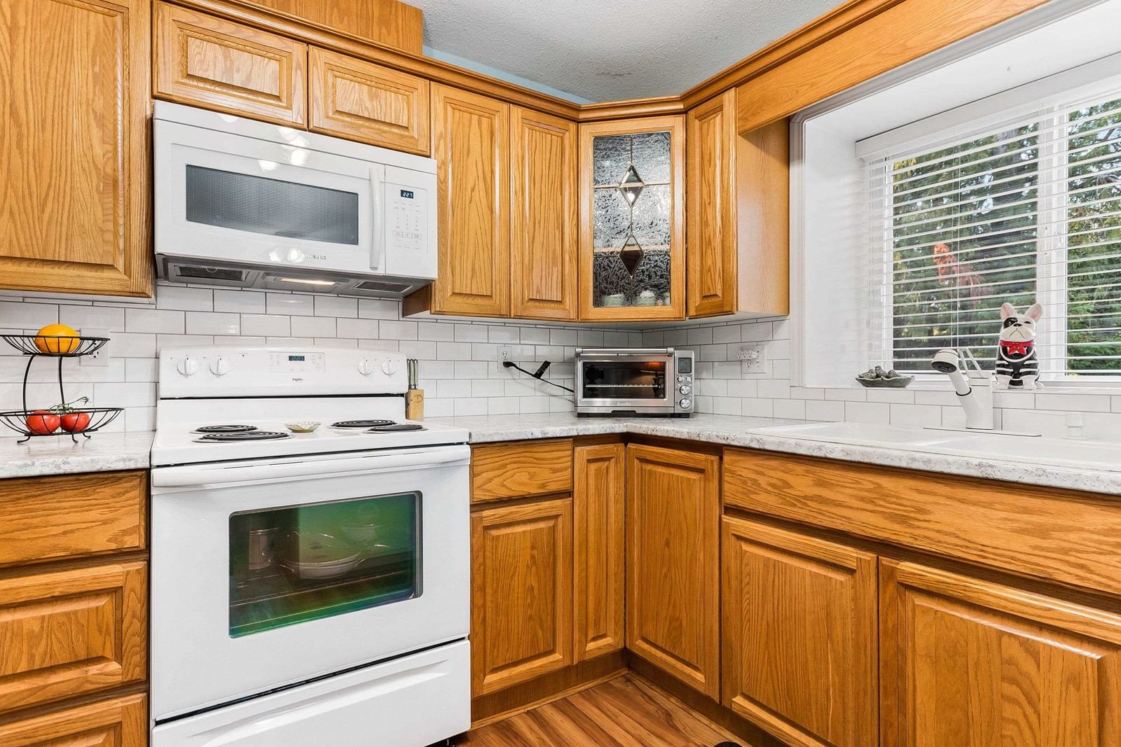 Listing Image 16