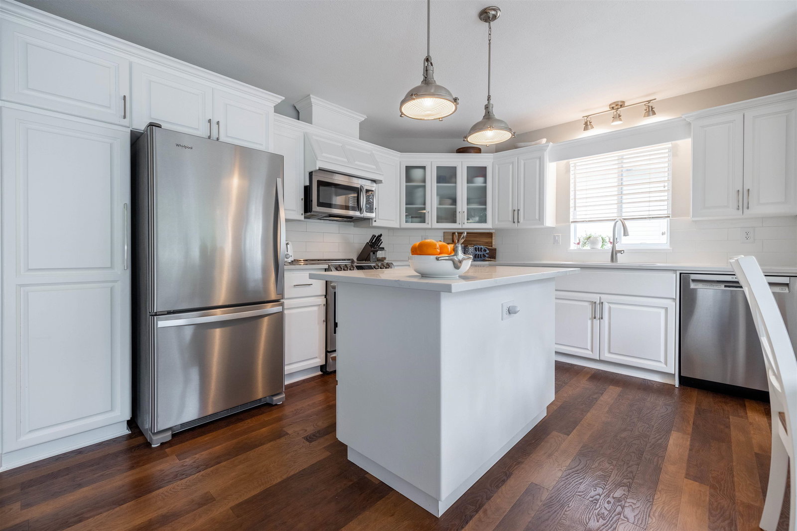 Listing Image 12