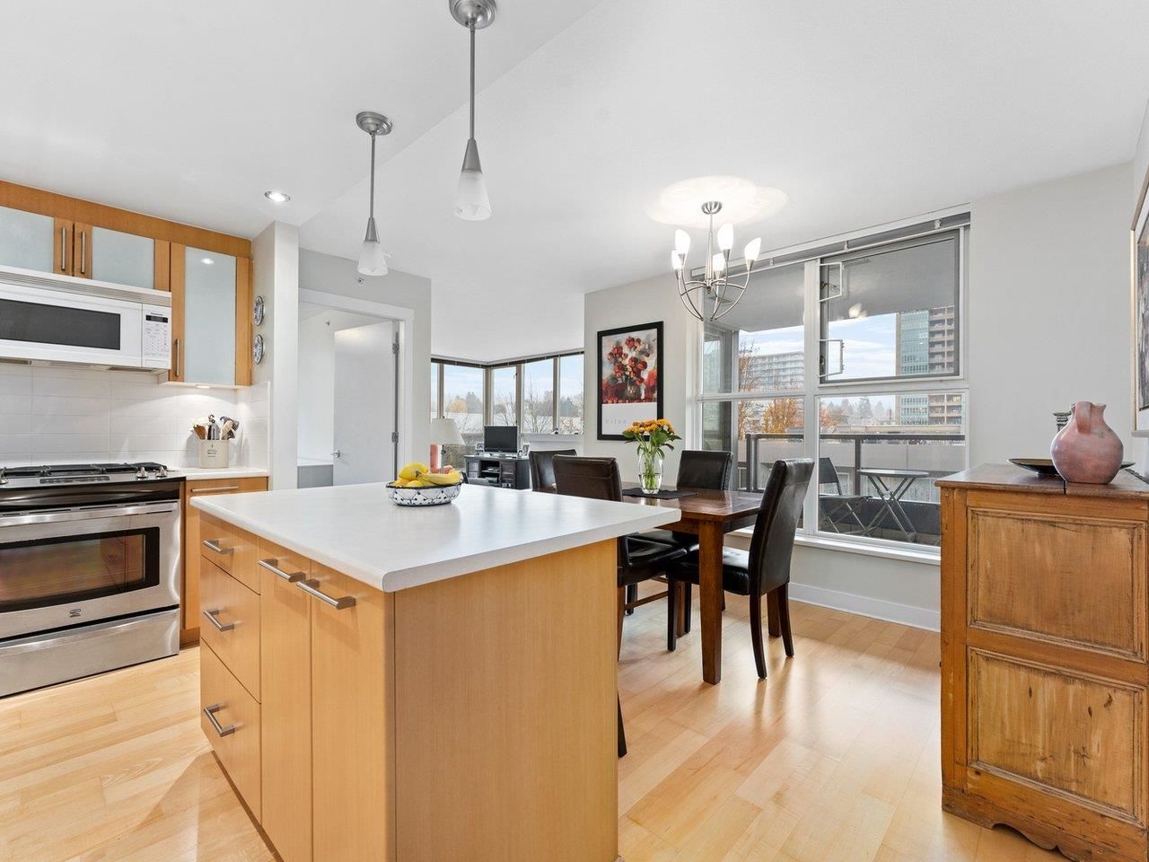 Listing Image 10