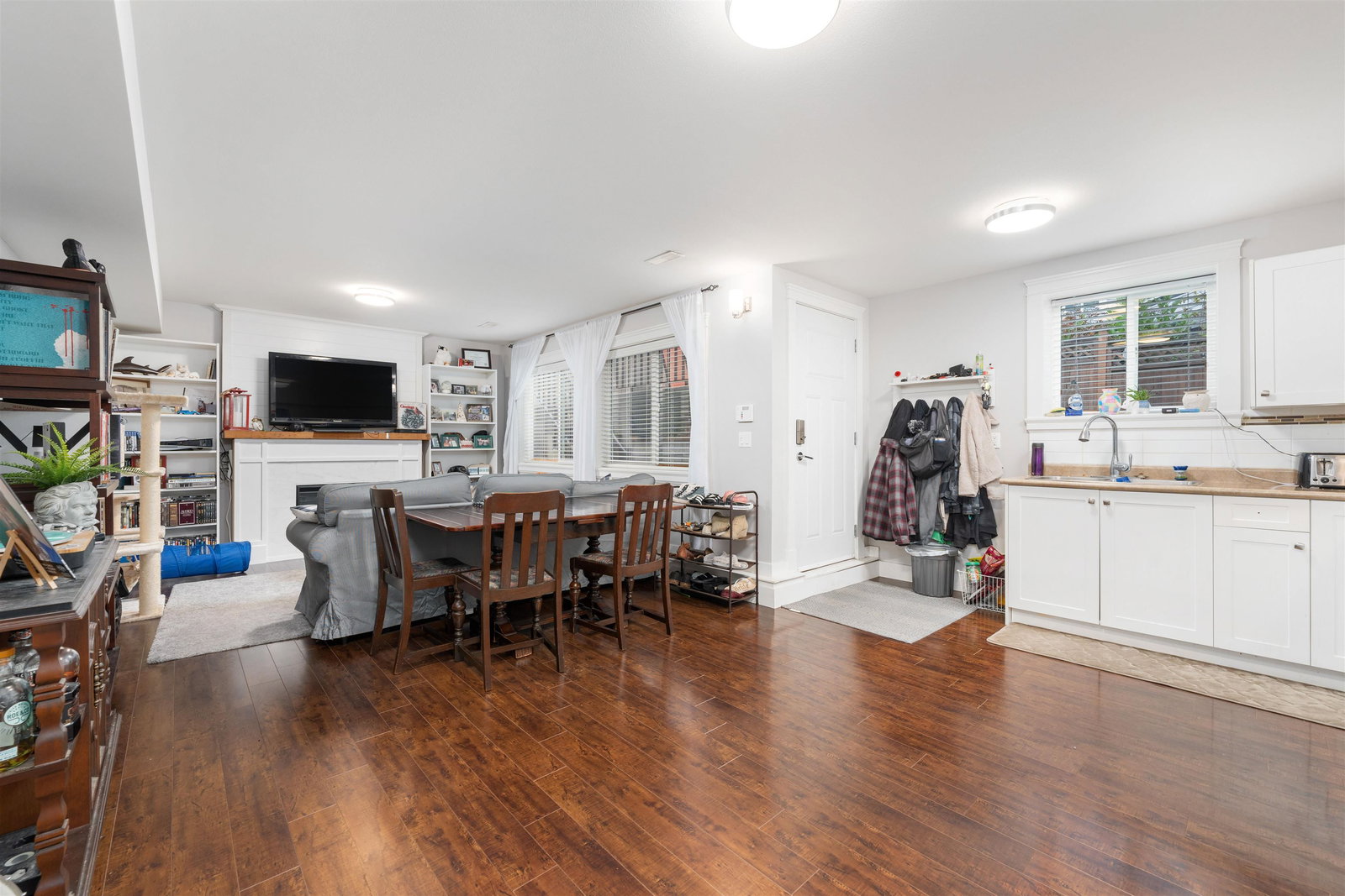 Listing Image 17