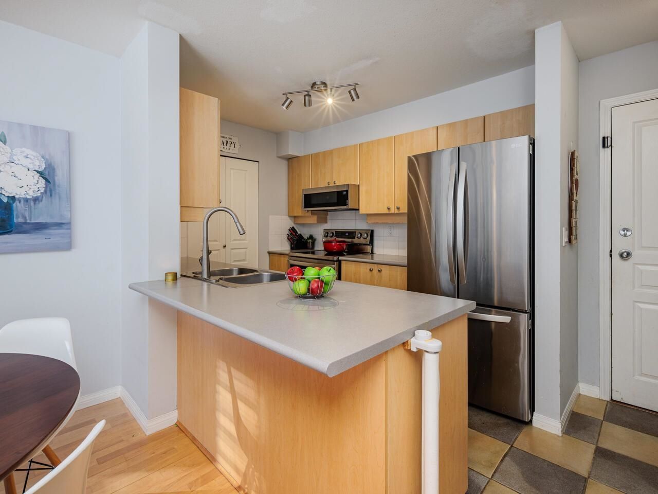 Listing Image 14
