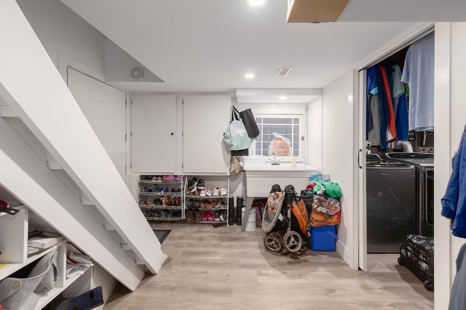 Listing Image 17