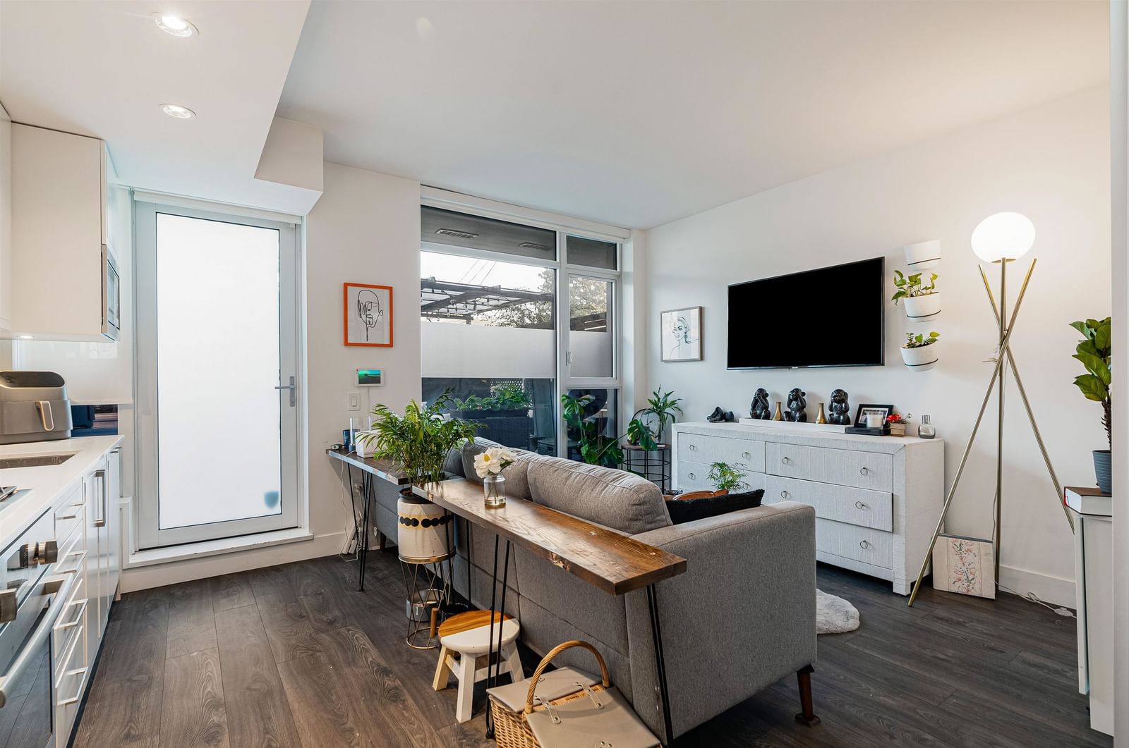 Listing Image 15