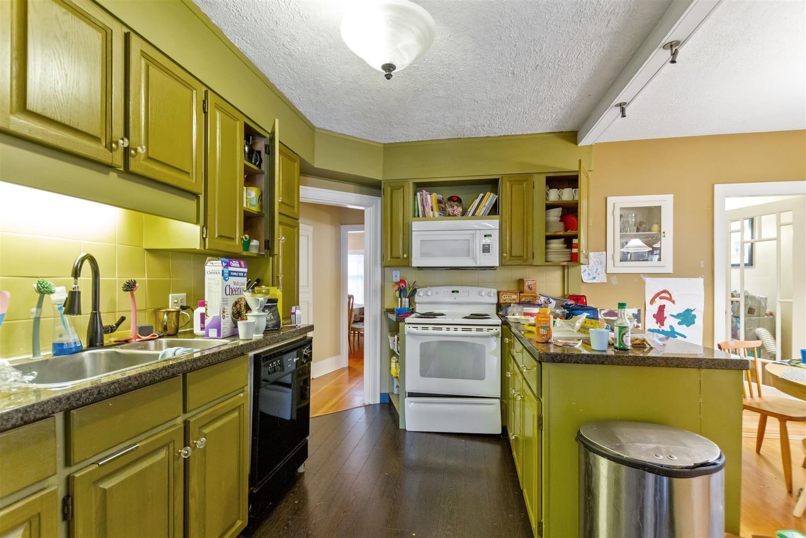 Listing Image 12