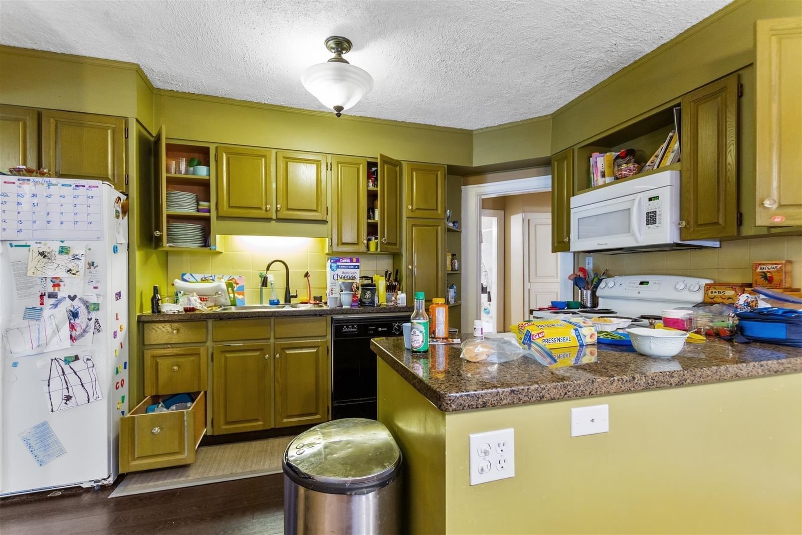 Listing Image 14