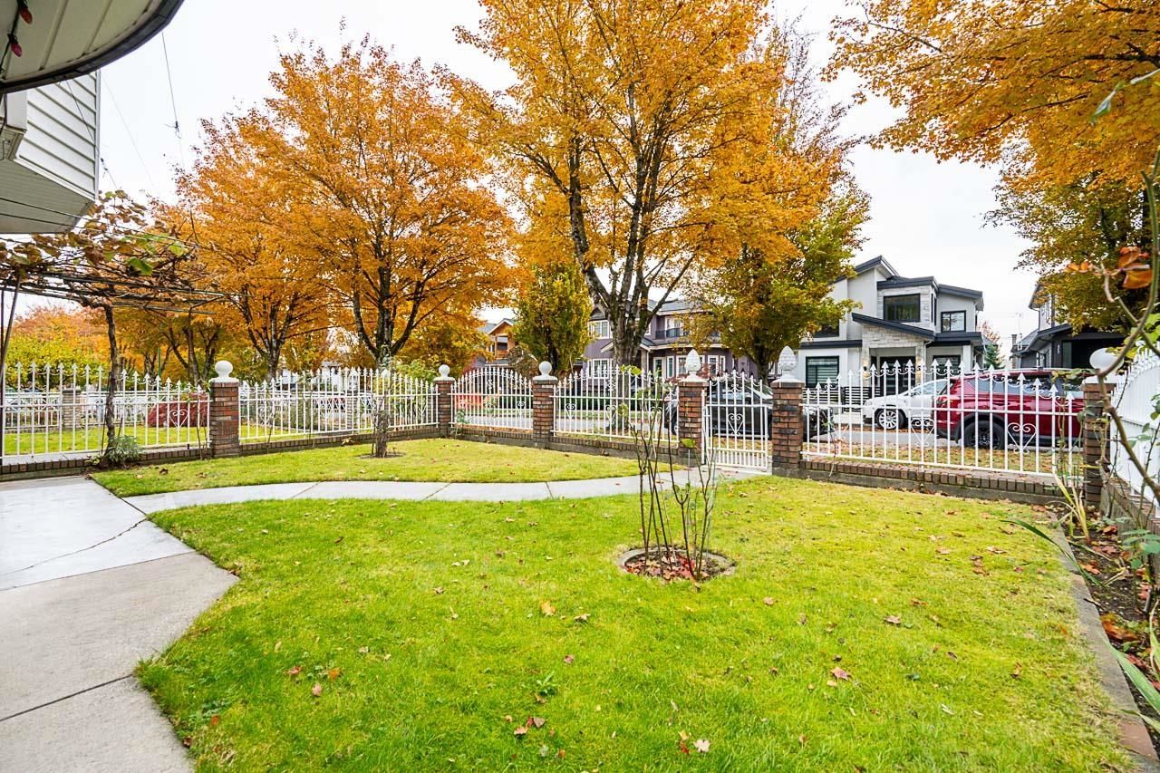 Listing Image 4