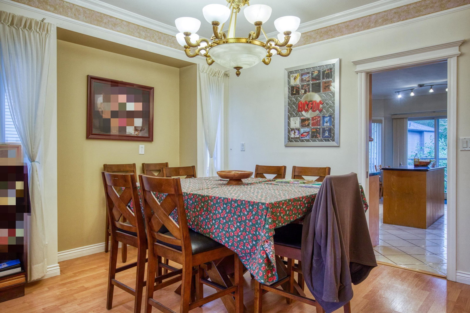 Listing Image 5