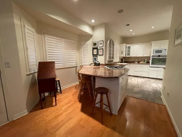 Listing Image 18