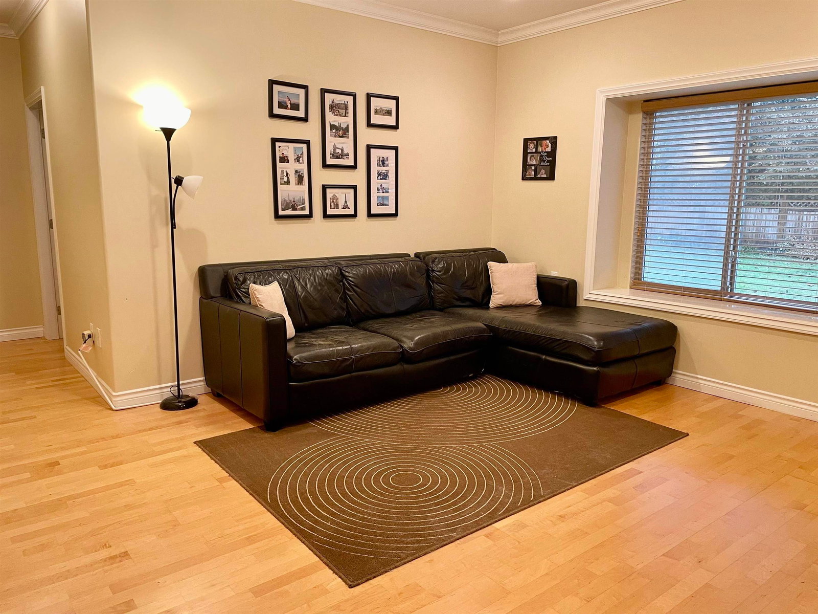 Listing Image 18