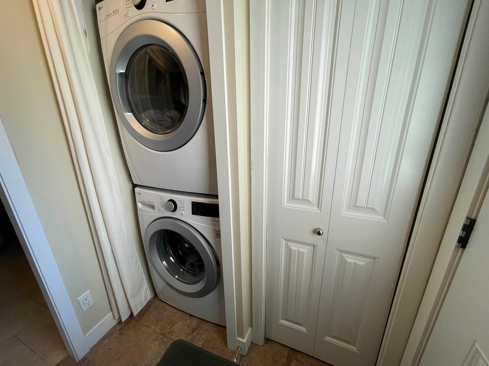 Listing Image 29