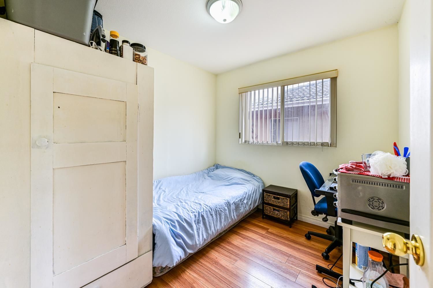 Listing Image 16