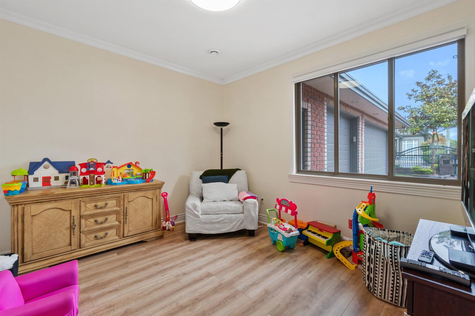 Listing Image 22
