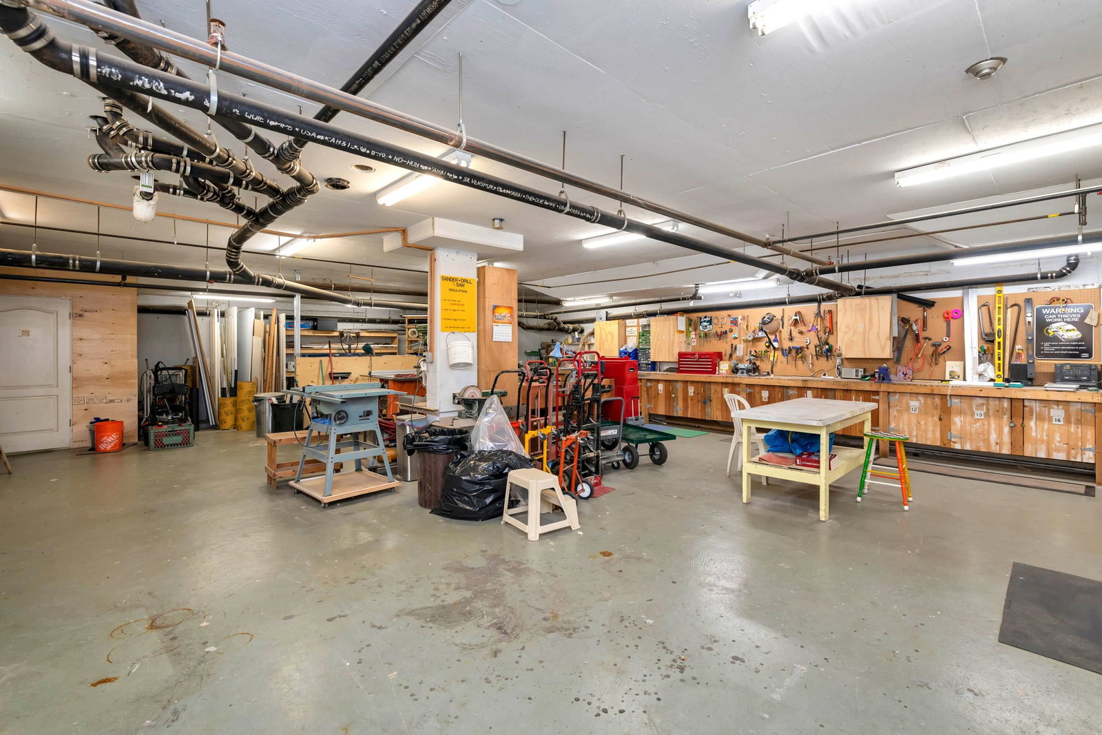 Listing Image 40