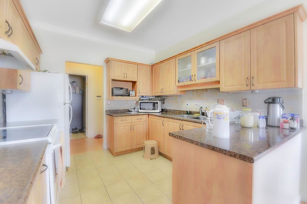Listing Image 4