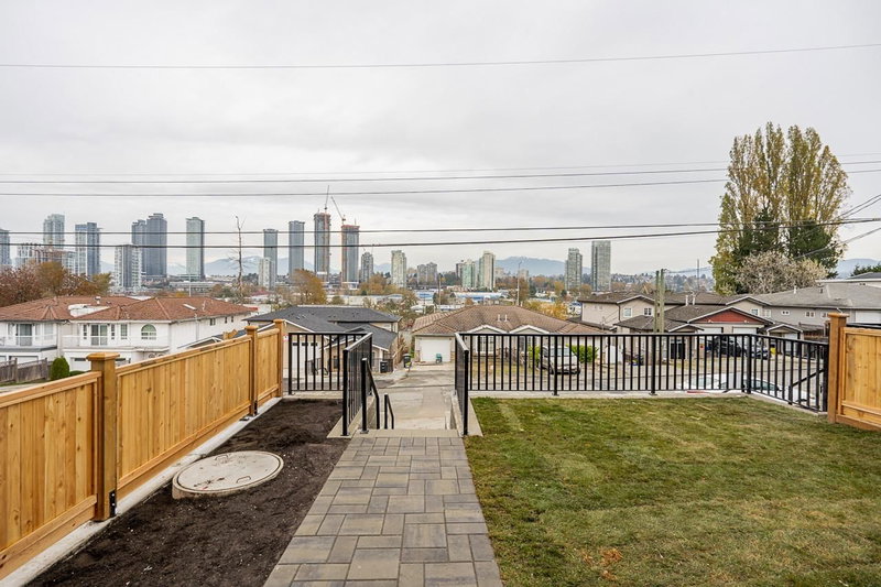 5086 Manor Street, Burnaby, V5G 1B5 | Image 3