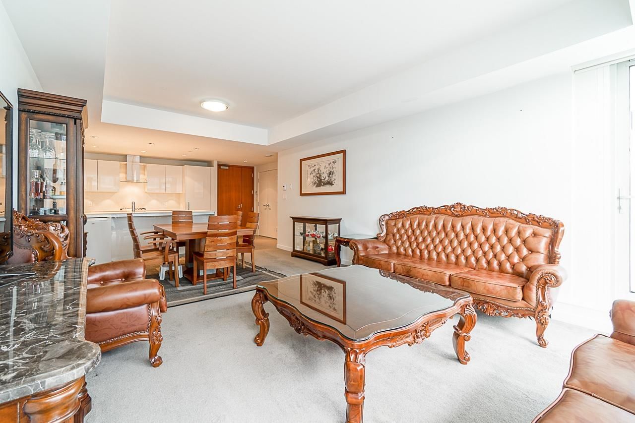 Listing Image 16