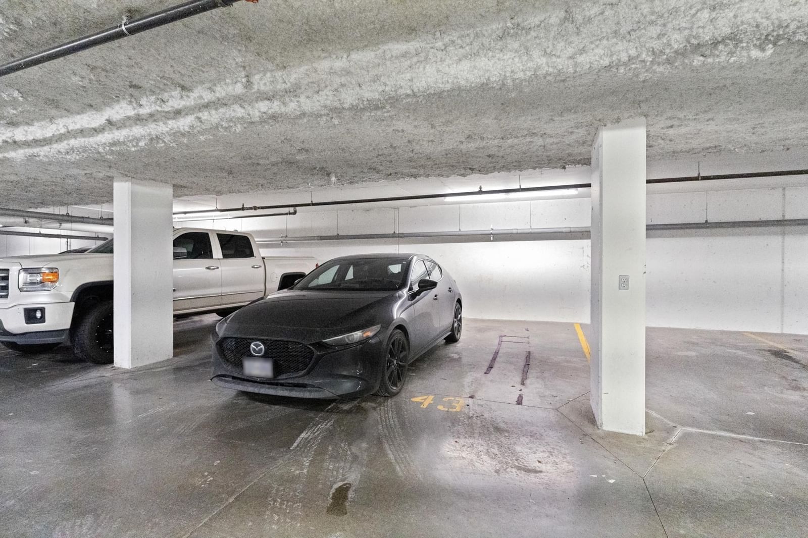 Listing Image 32