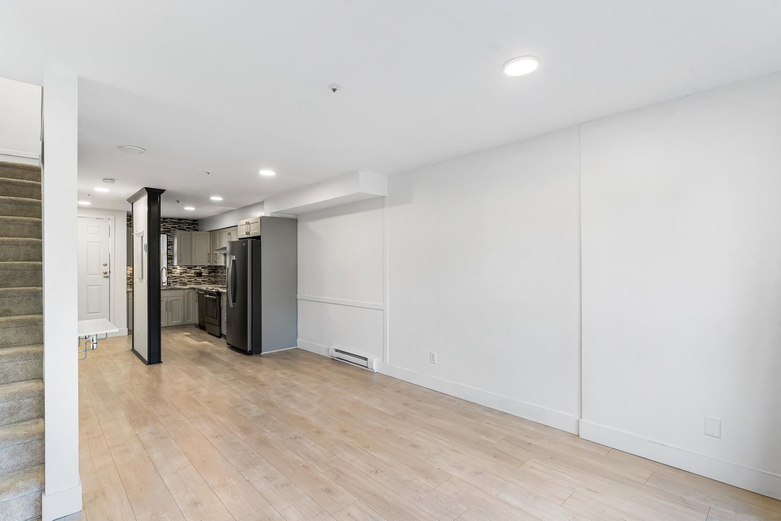 Listing Image 17
