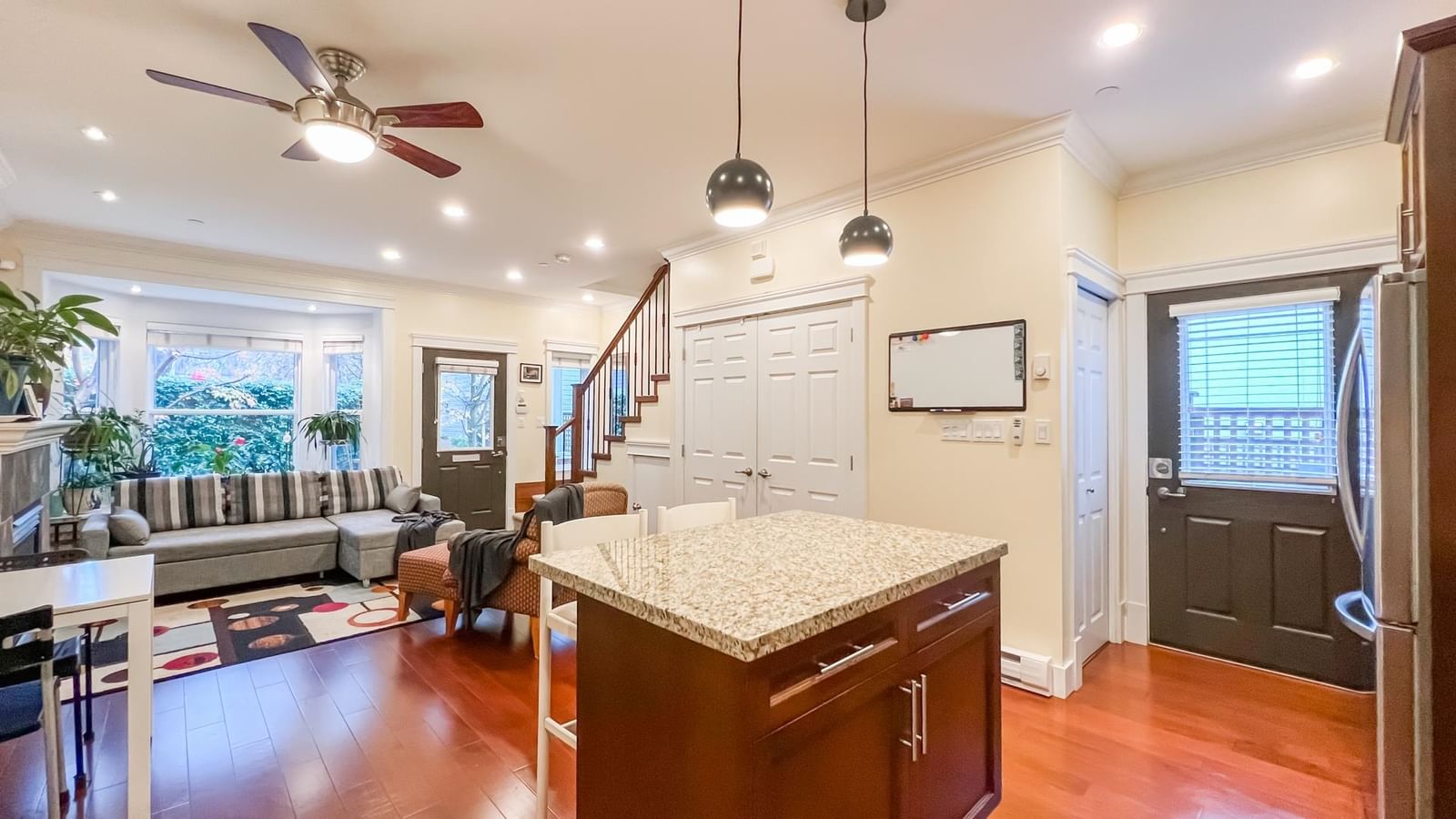Listing Image 11